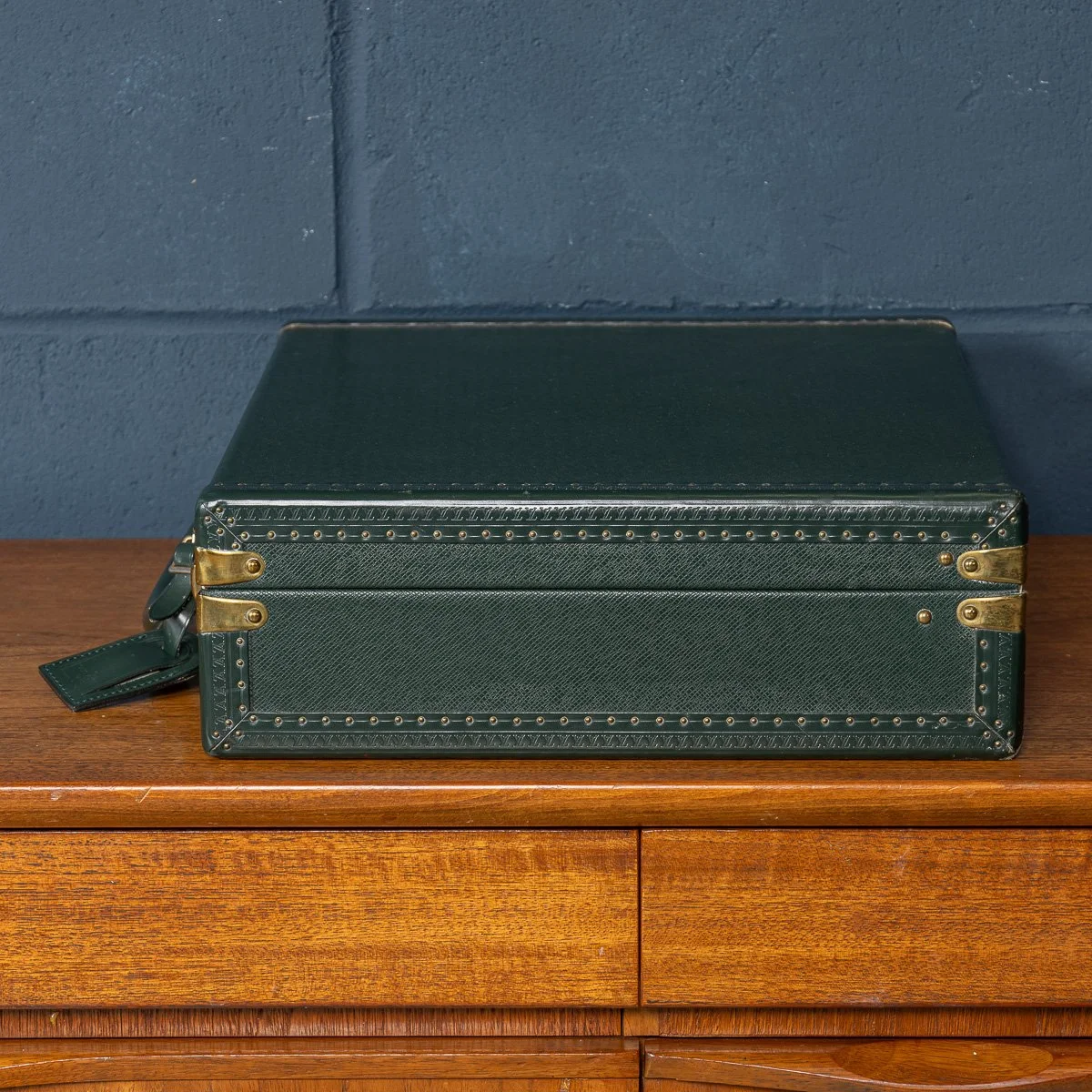 PUSHKINS.COM - B11505 - 20thC LOUIS VUITTON PRESIDENTIAL BRIEFCASE IN GREEN "TAIGA" LEATHER, FRANCE - 05.jpg
