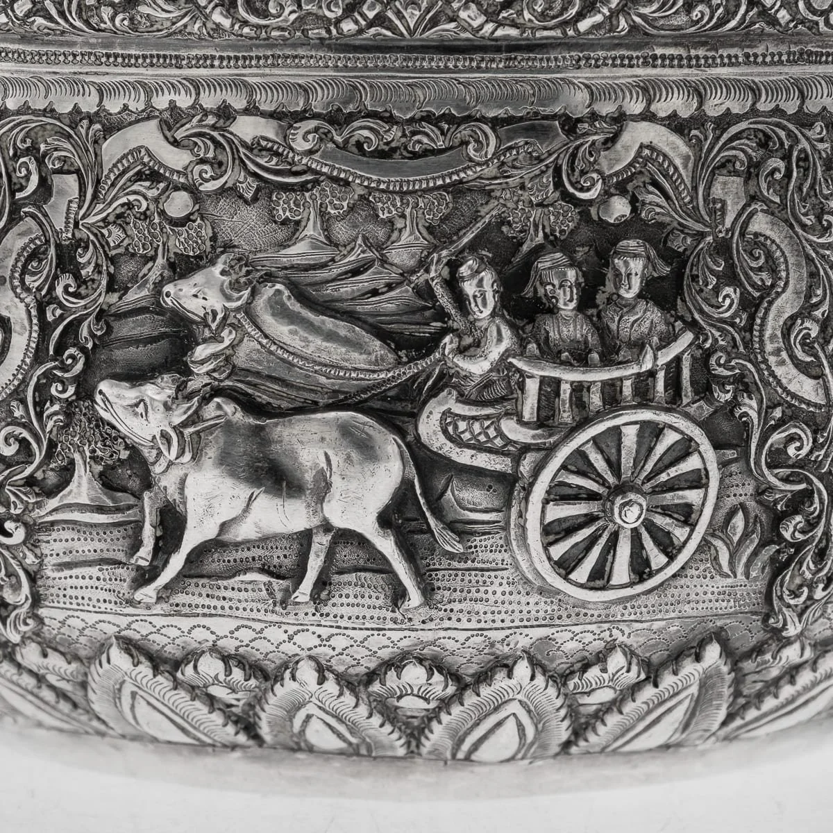 PUSHKINS.COM - A00173 - ANTIQUE 20thC BURMESE REPOUSSÉ SOLID SILVER "JATAKA TALES" BOWL c.1910 - 18.jpg