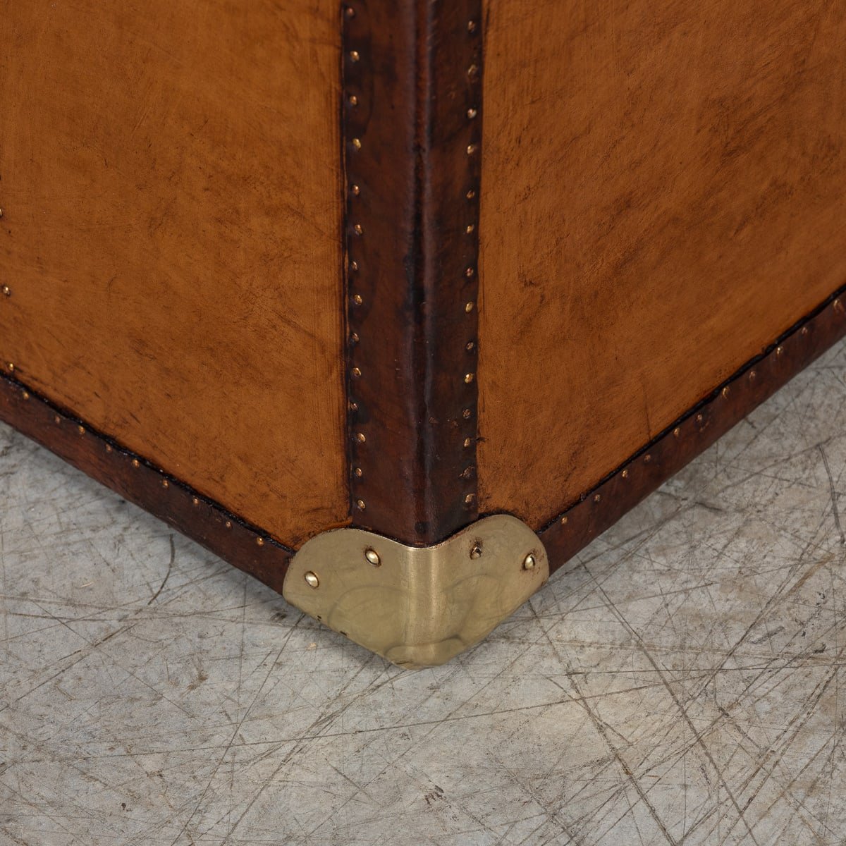 PUSHKINS.COM - B11236 - 20thC LEATHER CLAD ENGLISH ARMY : NAVY STYLE TRUNK - 20.jpg