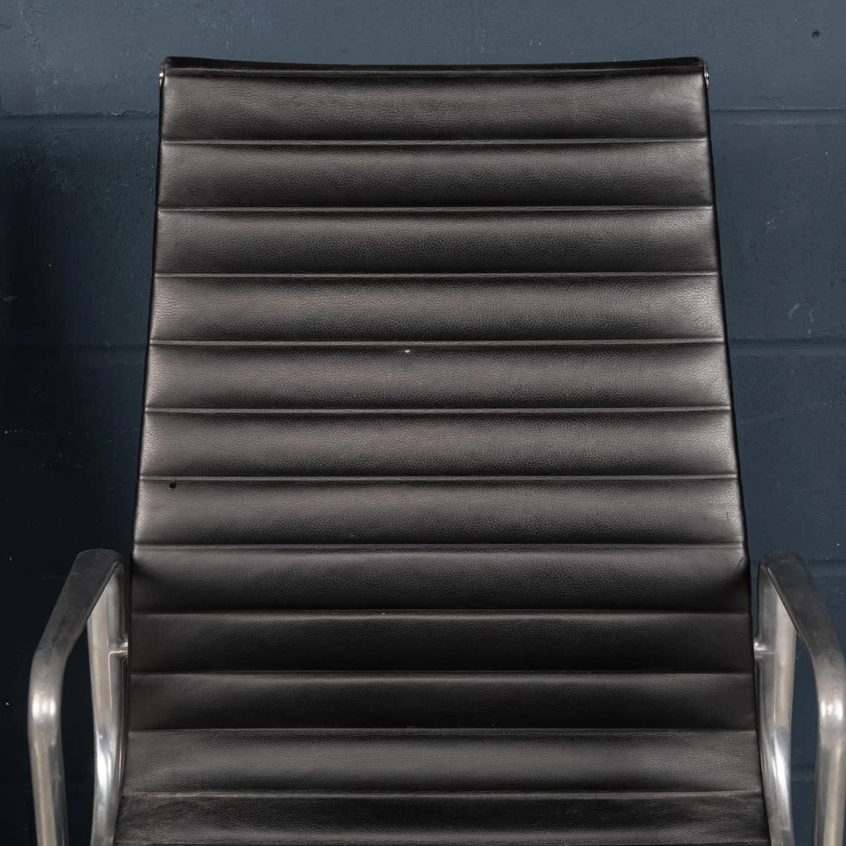 PUSHKINS.COM - B12374d - 20thC PAIR OF EA117 CHAIRS IN BLACK LEATHER BY CHARLES & RAY EAMES FOR VITRA - 09.jpg