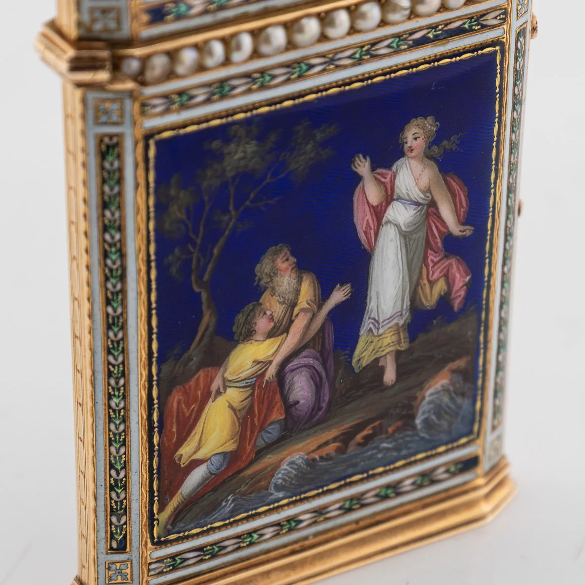 PUSHKINS.COM - A00143 - ANTIQUE 18thC SWISS GOLD, ENAMEL & SEED PEARL AIDE MEMOIRE "SOUVENIR" BOX c.1790 - 17.jpg