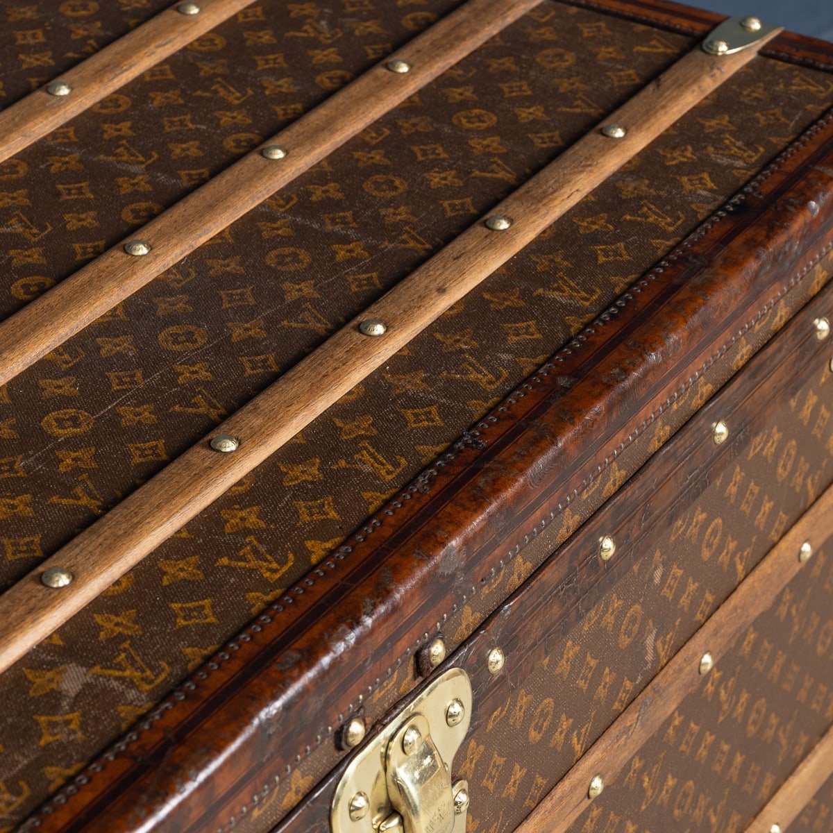 PUSHKINS.COM - B11232h - ANTIQUE 20thC LOUIS VUITTON MALLE HAUTE TRUNK IN MONOGRAM CANVAS, FRANCE c.1910 - 41.jpg