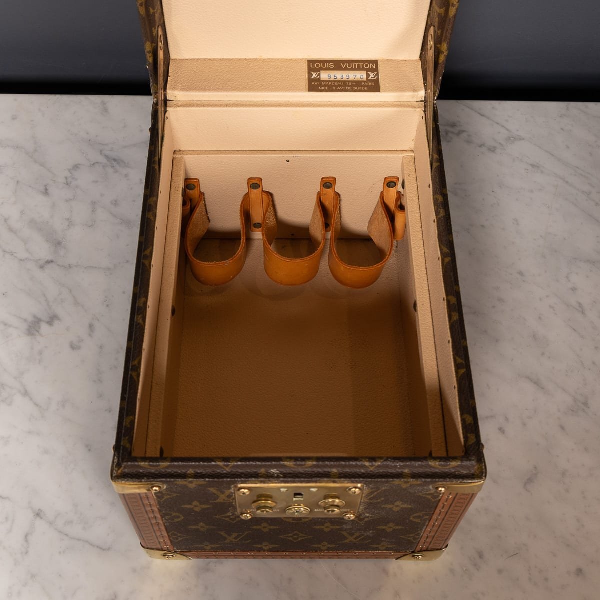 PUSHKINS.COM - D11759 - 20thC LOUIS VUITTON JEWELLERY CASE IN MONOGRAM CANVAS, MADE IN FRANCE c.1960 - 23.jpg