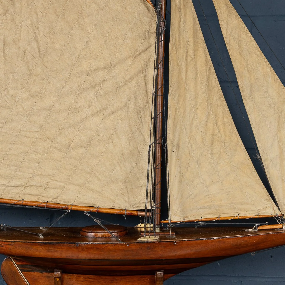PUSHKINS.COM - B11426 - ANTIQUE 20thC LARGE ENGLISH CARVED HULL POND YACHT c.1920 - 40.jpg