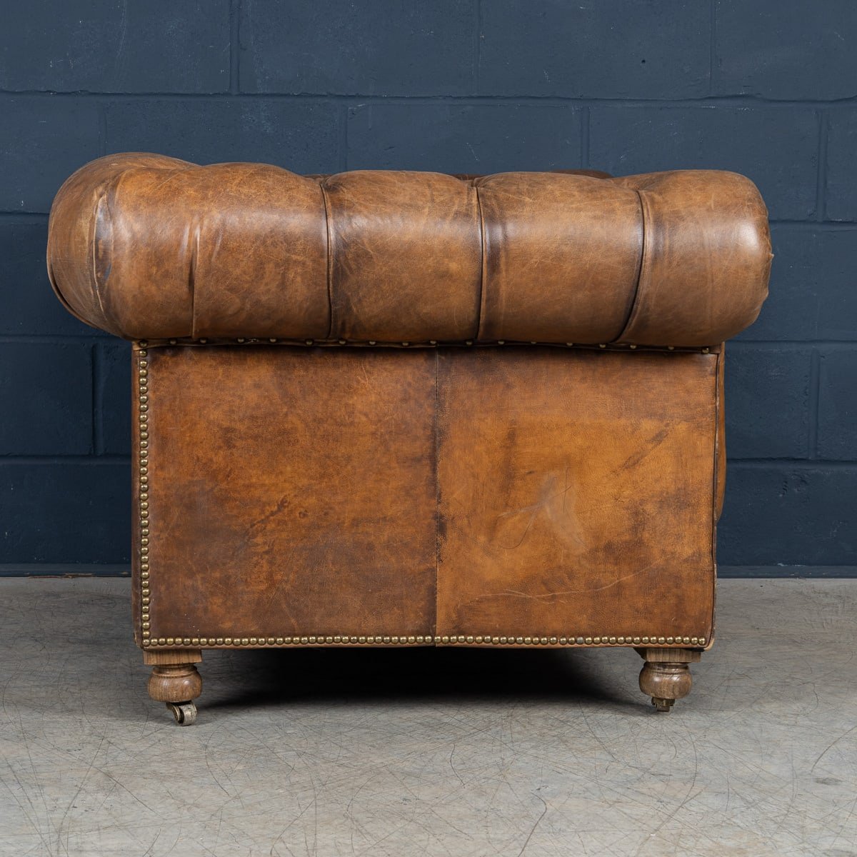 PUSHKINS.COM - B11240 - VINTAGE 20thC ENGLISH BROWN LEATHER CHESTERFIELD ARMCHAIR BY HALO - 07.jpg