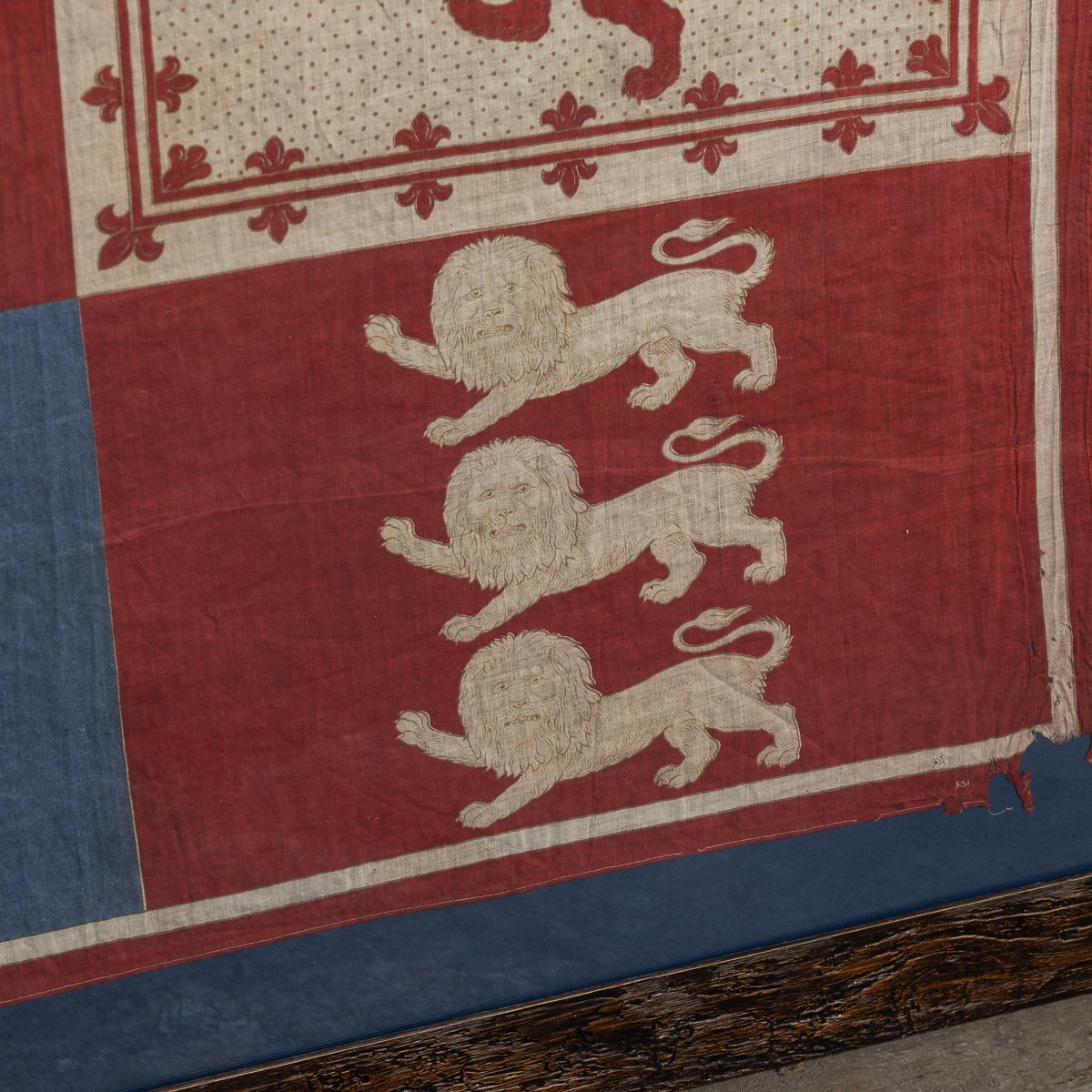 PUSHKINS.COM - D11376 - ANTIQUE 20thC VICTORIAN FRAMED ROYAL STANDARD FLAG c.1900 - 06.jpg