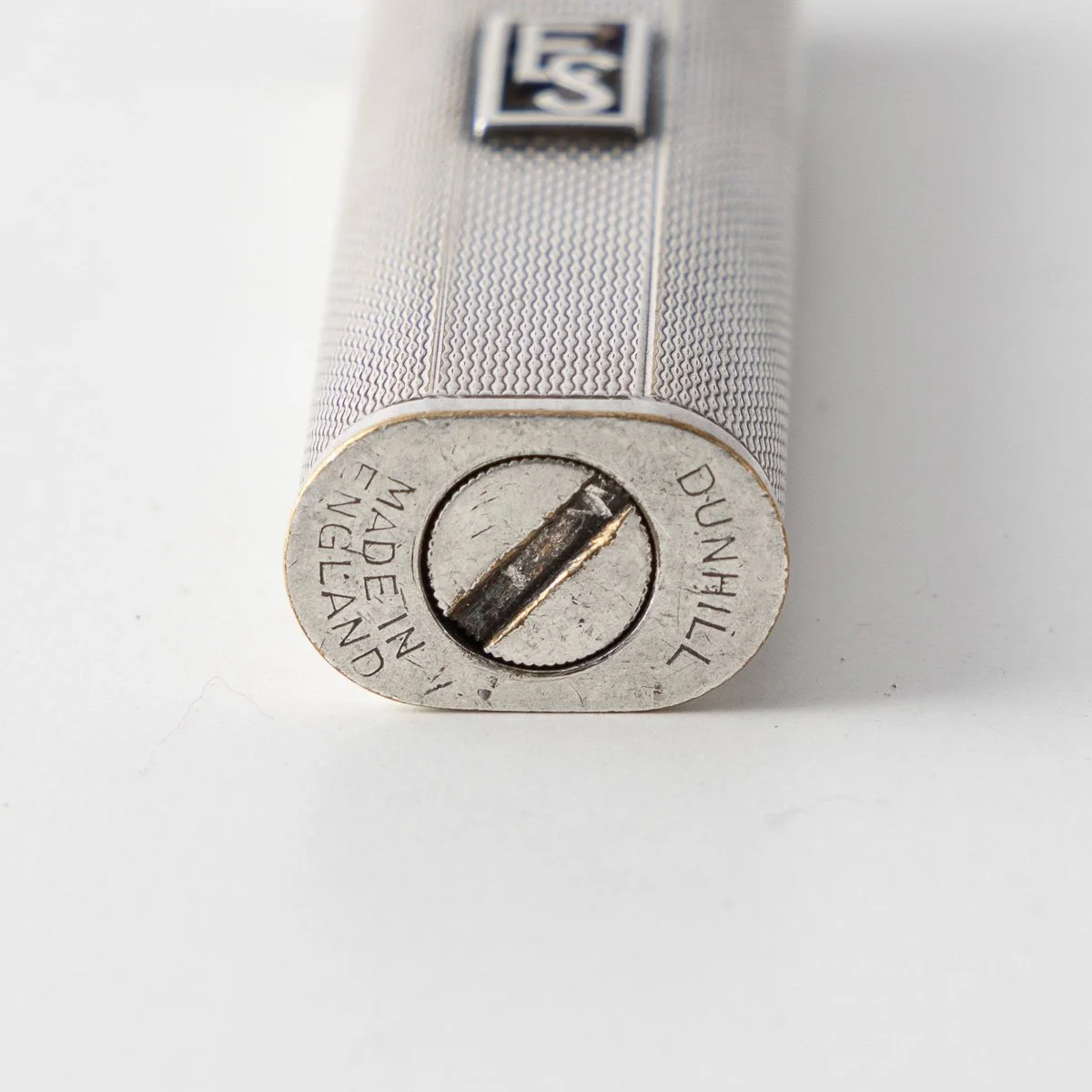 PUSHKINS.COM - D11978 - VINTAGE 20thC SILVER PLATED 'SYLPHIDE' LIGHTER BY DUNHILL, MADE IN ENGLAND - 25.jpg