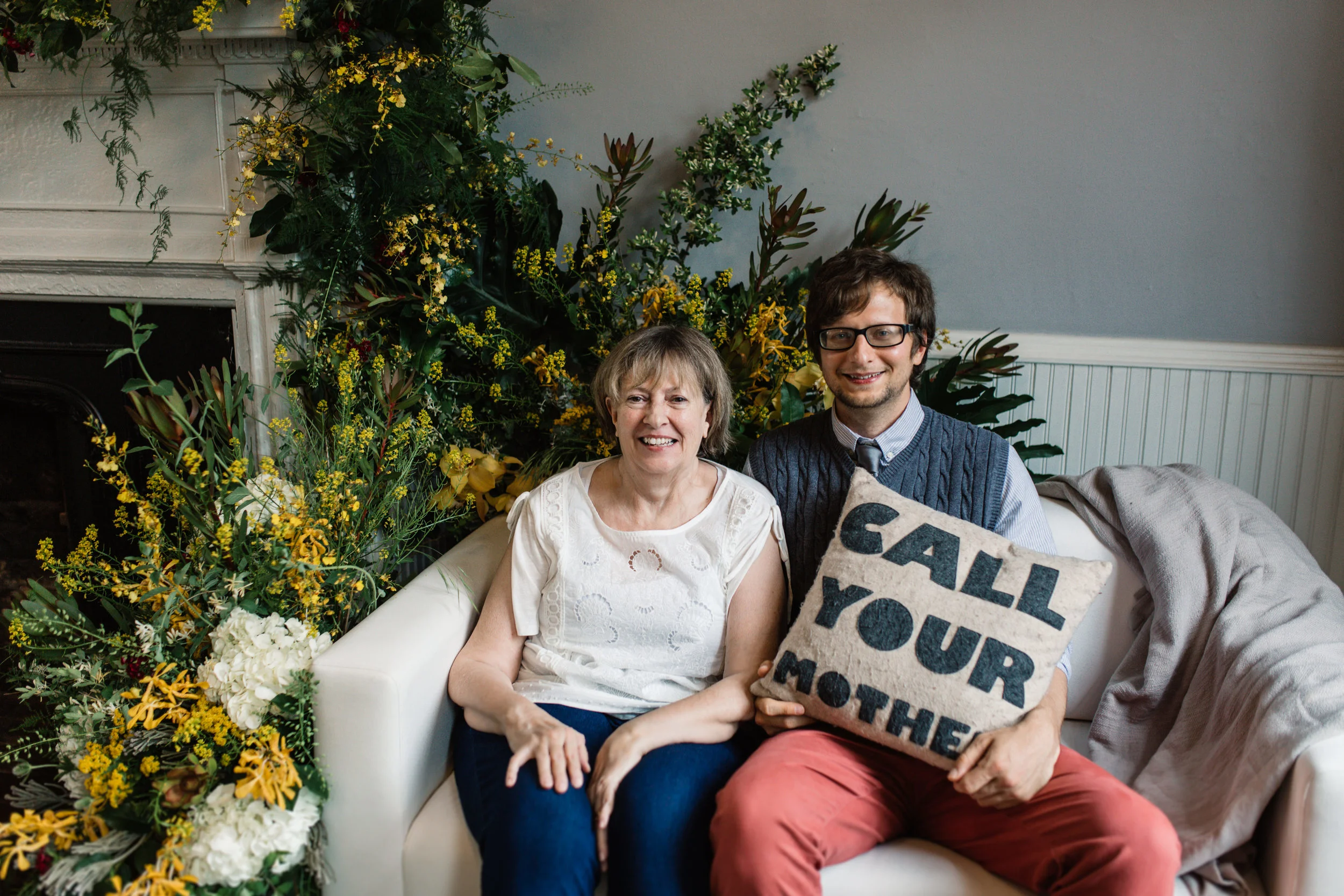 Pangtography mini Mother's Day portraits at Flower Hause in Shepherdstown, West Virginia.