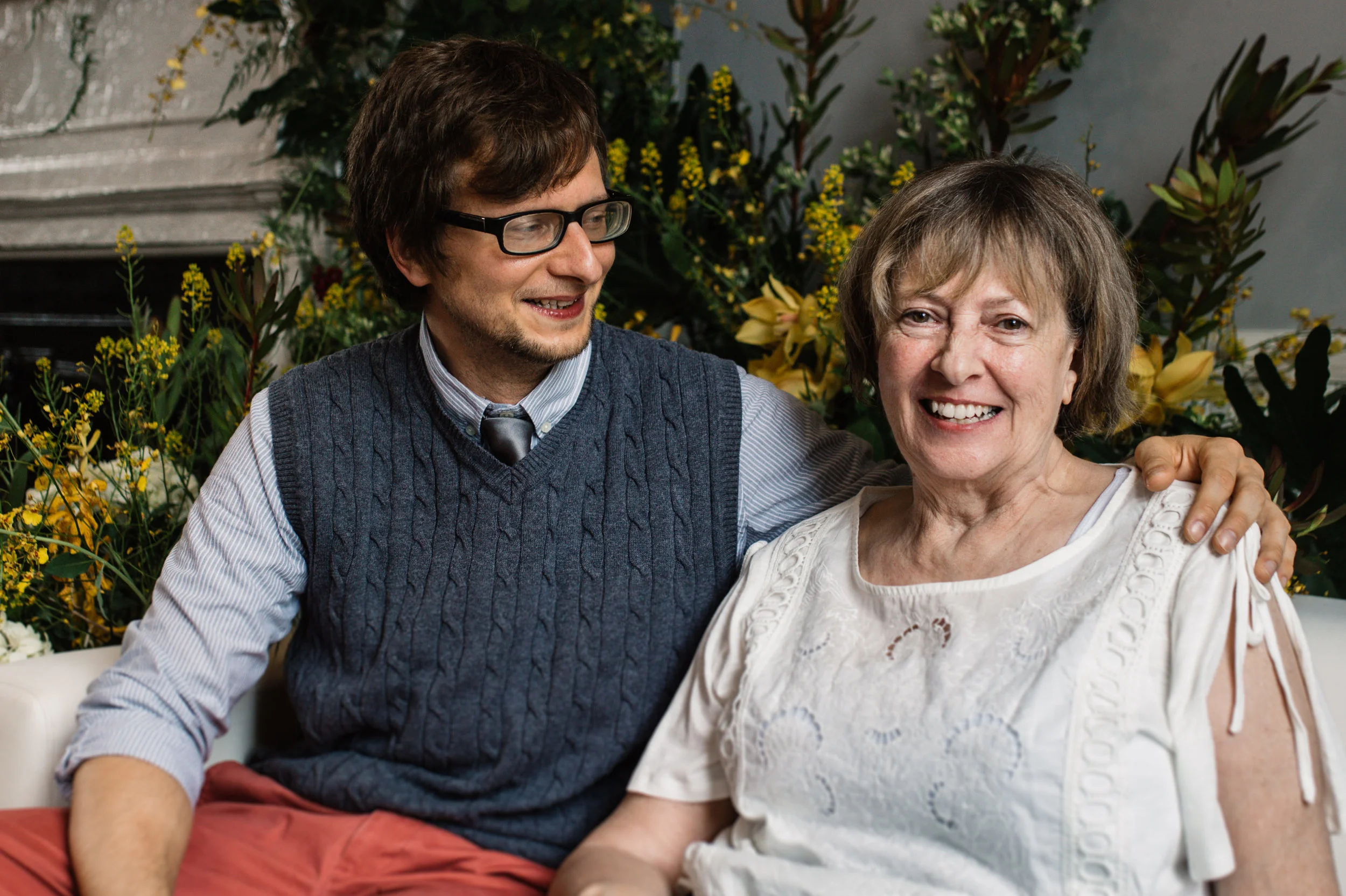 Pangtography mini Mother's Day portraits at Flower Hause in Shepherdstown, West Virginia.