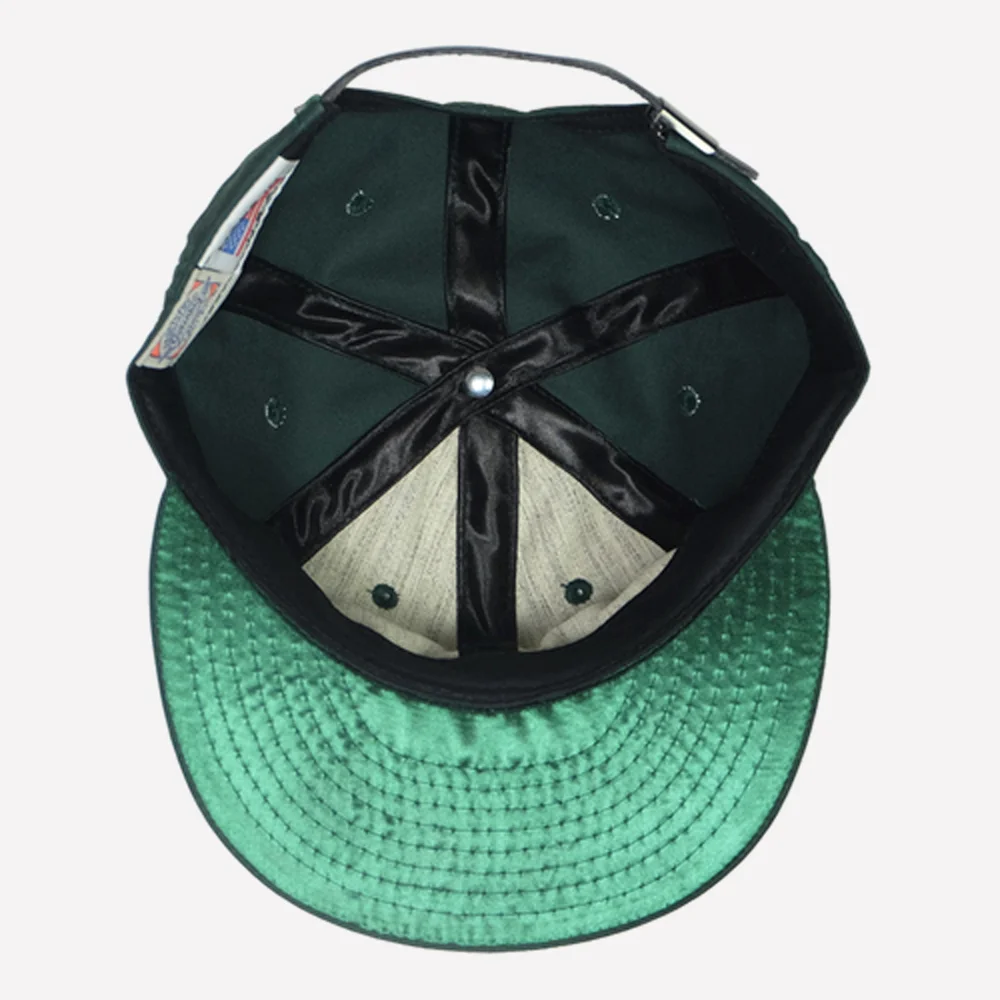 green-hat_03.jpg