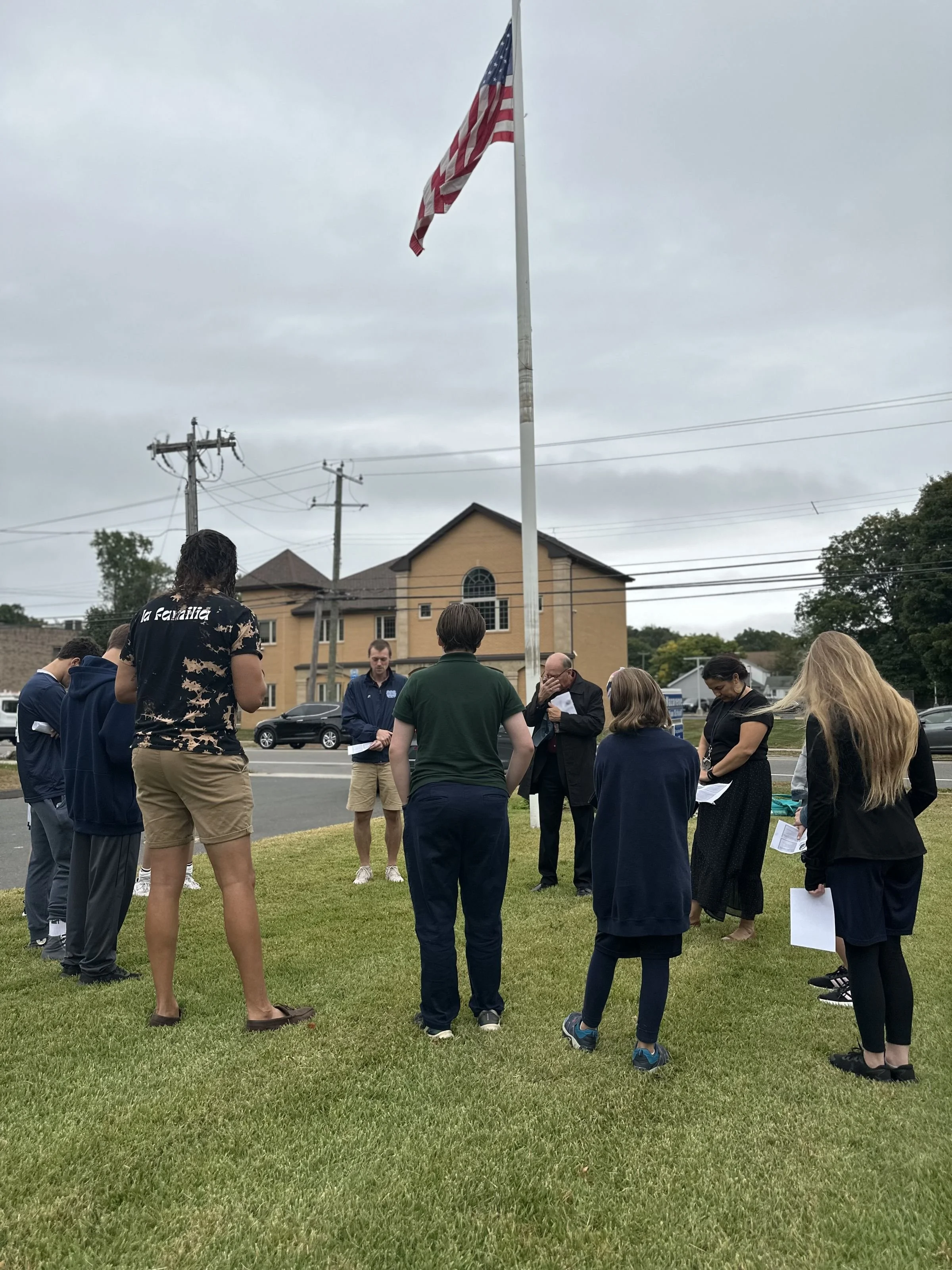 Students Join in Prayer