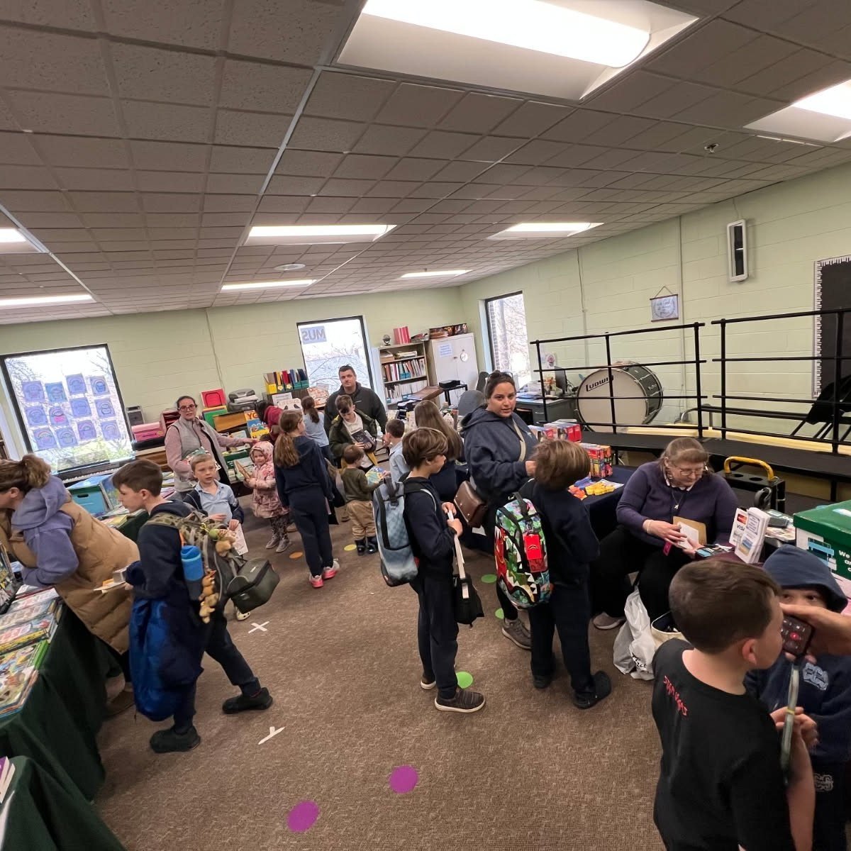 ✏️ 📒 🏷️Book fairs bring back such special elementary school memories for so many, and we&rsquo;re keeping those memories alive at CCS! Our book fair was a wonderful success, with students and families excited to browse the collection and find new f