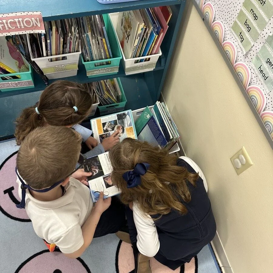 First graders are diving into nonfiction reading! 📚✨

Students explored a variety of nonfiction books from our classroom library and paid close attention to the features authors use to help readers learn&mdash;such as real photographs, headings, cap