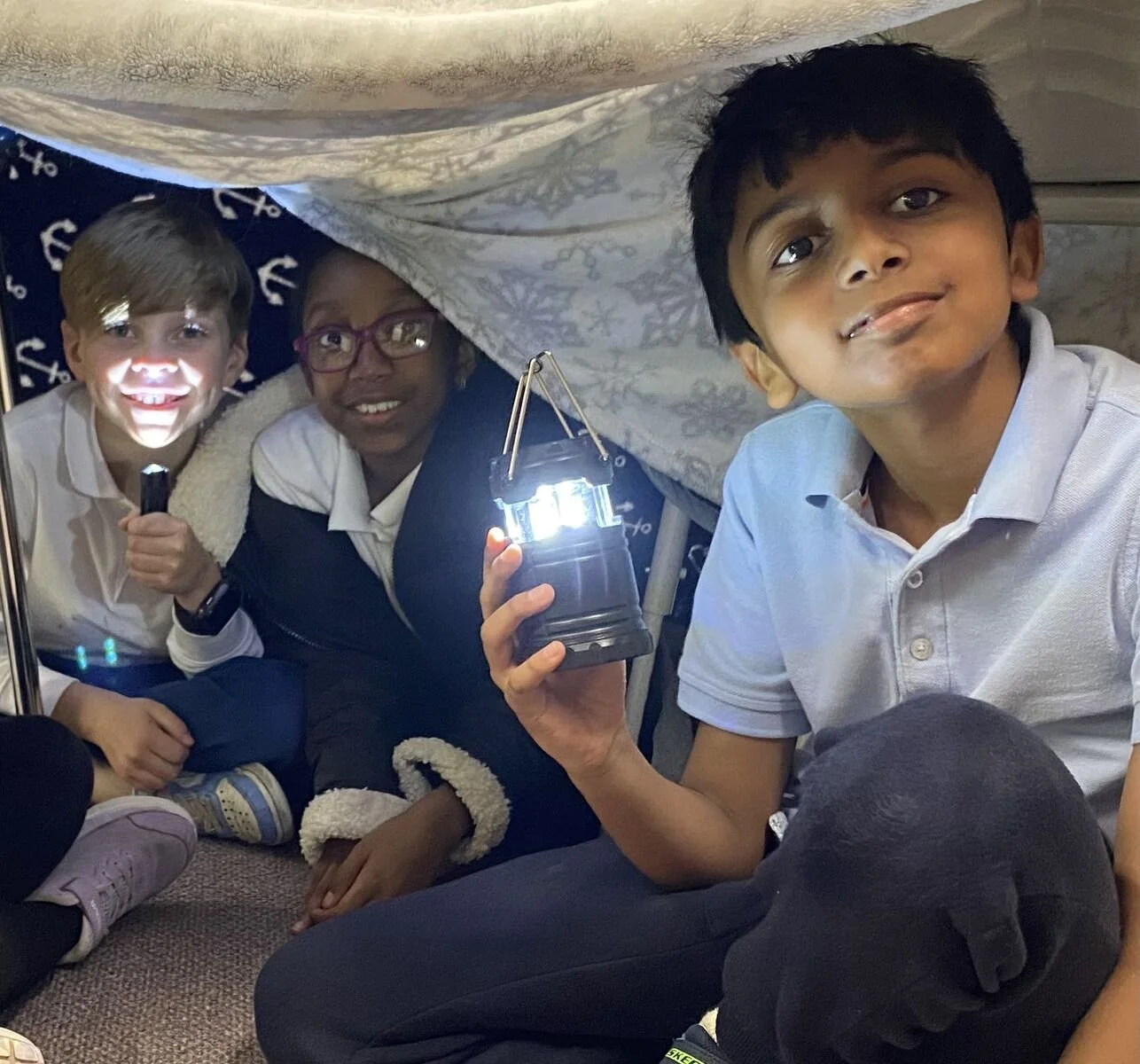 blanket fort 2.jpg