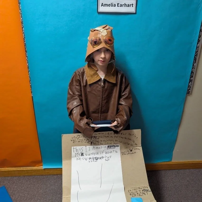 🕯️💡Energy filled the hallways as our Grade 3 students presented their final book reports of the year through a creative "Living Wax Museum" experience!📜✨

📚👤Each student selected a famous figure, read a biography, and worked hard to pr