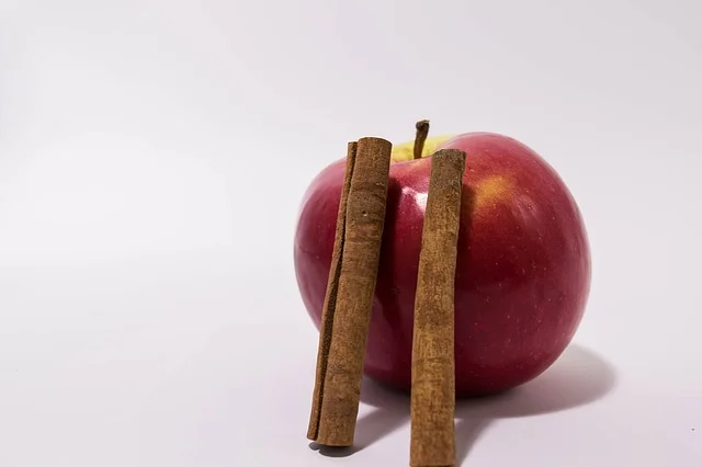 Apple-Cinnamon Cake Bars