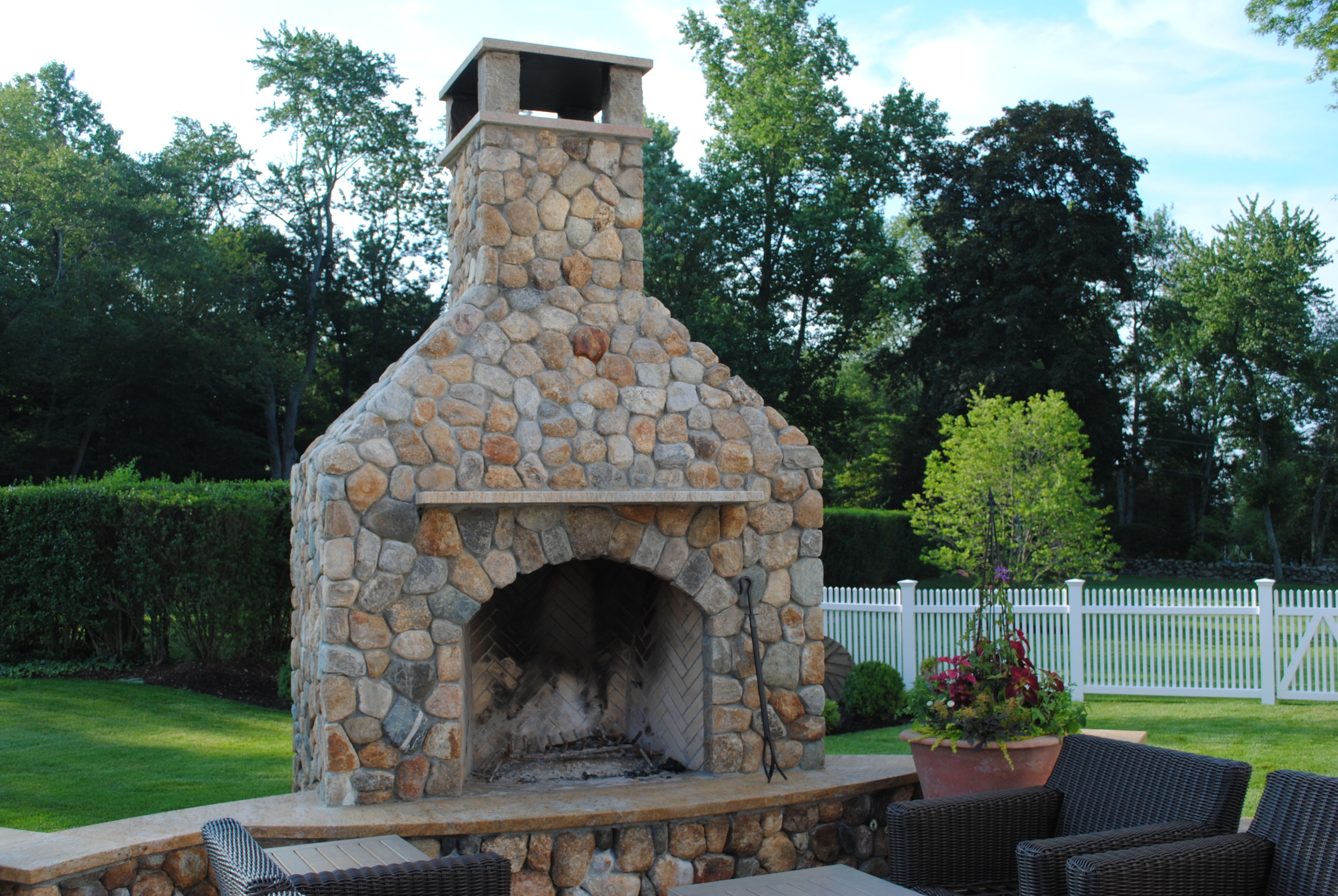 good-garden-darien-fireplace.JPG