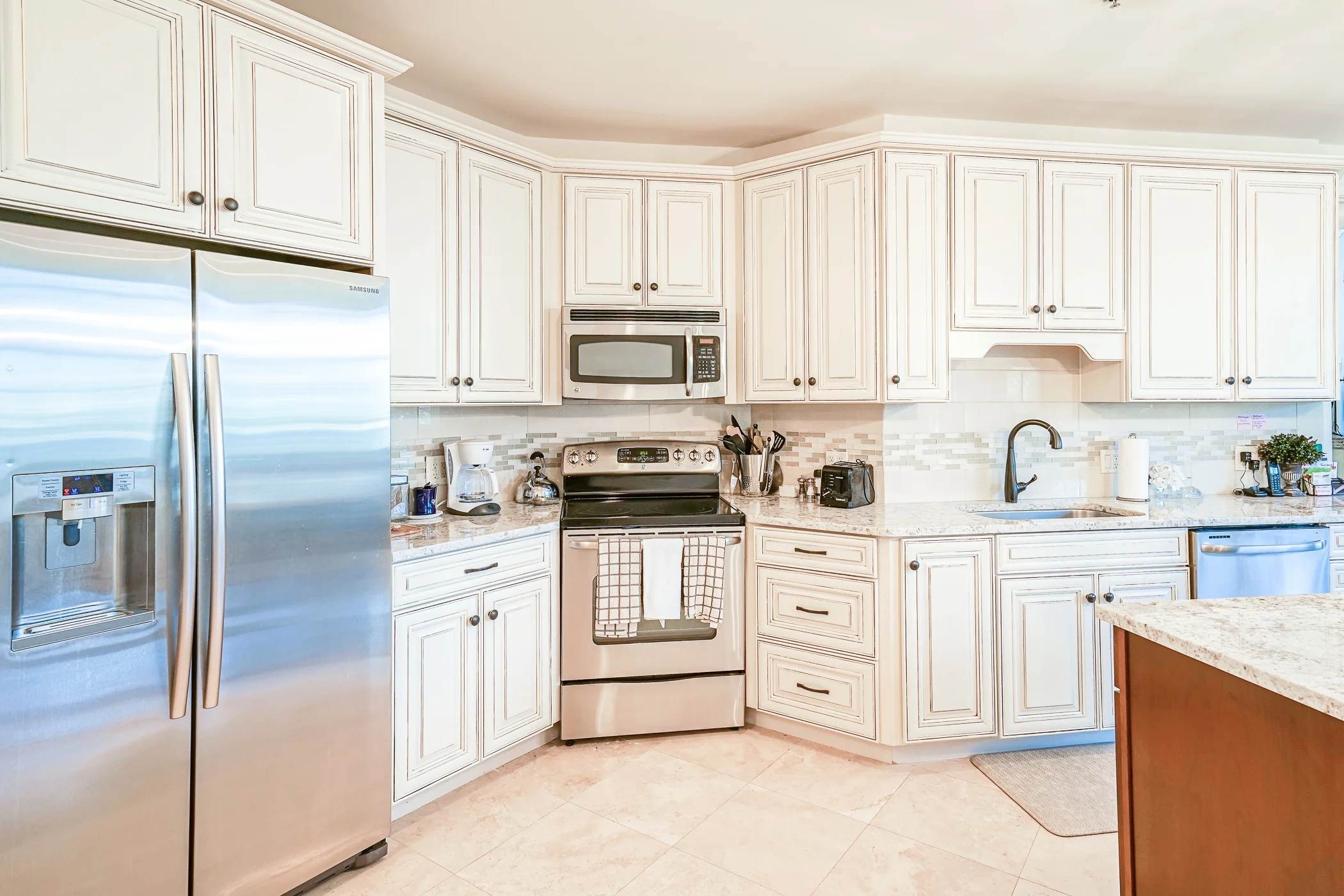 Condo-2 (1).jpg