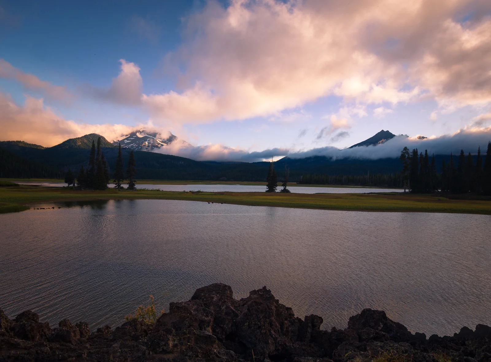 An image of Sparks Lake, Oregon, shortly after sunrise, with no filters. 
