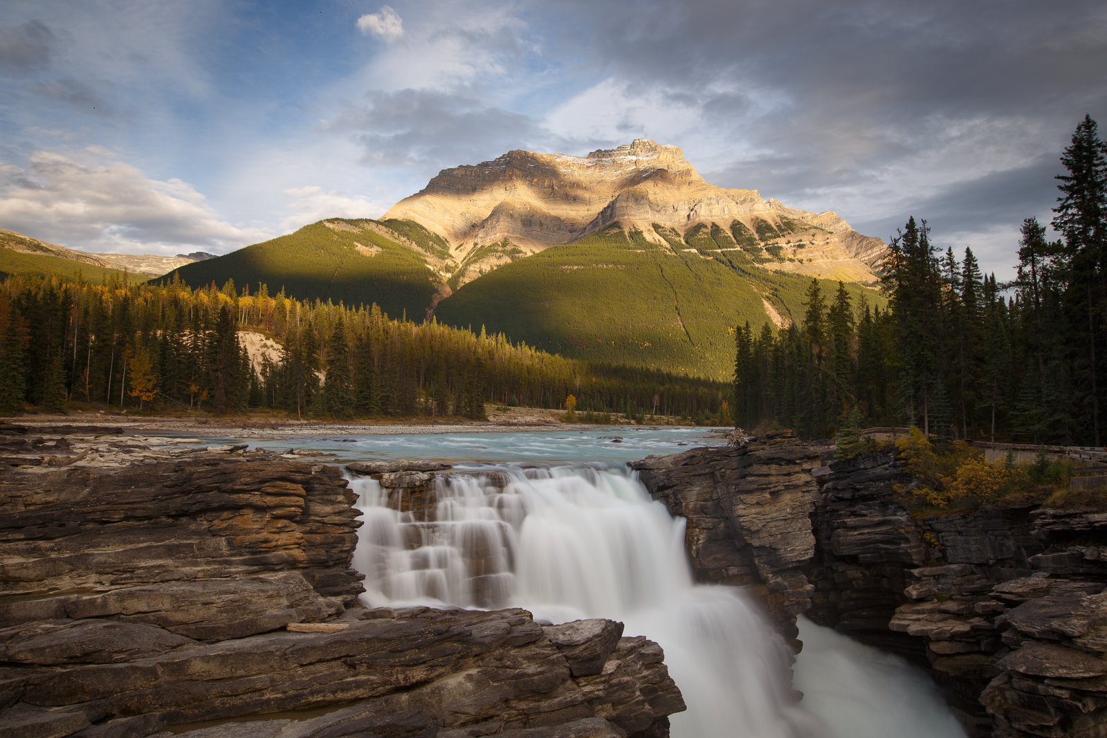 The NiSi 6-stop ND filter allowed me to increase the exposure time to produce silky water, but not so long as to blur the clouds. The 6-stop filter's slight red cast is visible; for purposes of this review, I did not correct it. ISO 100, 23mm, f/10, 1.6"