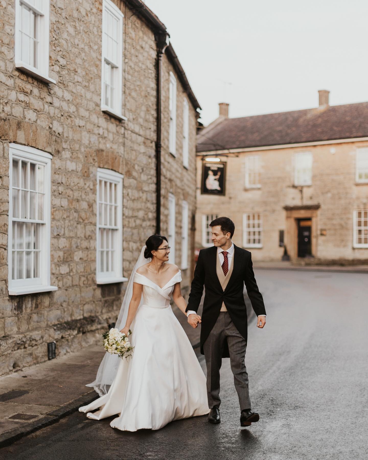Happy one week to Yvonne and Chris who tied the knot at the stunning Sherborne abbey. What a beautiful winter wedding! ✨

Planner @oliveskyevents 
Flowers @artistically_twisted_london 
Dress @suzanneneville / @helenrodriguesbridal 
Hair and Make up @