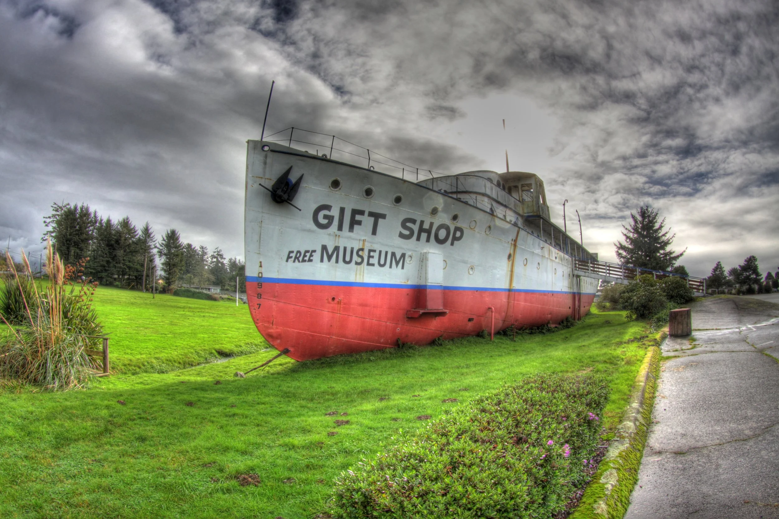 IMG_3347_8_9_tonemapped.jpg