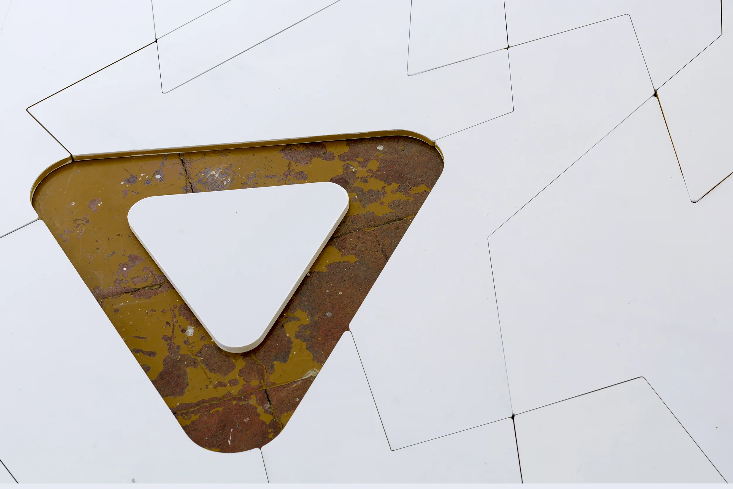 ian Lewis - damiendavis_whiteroom_method_0305b.jpg