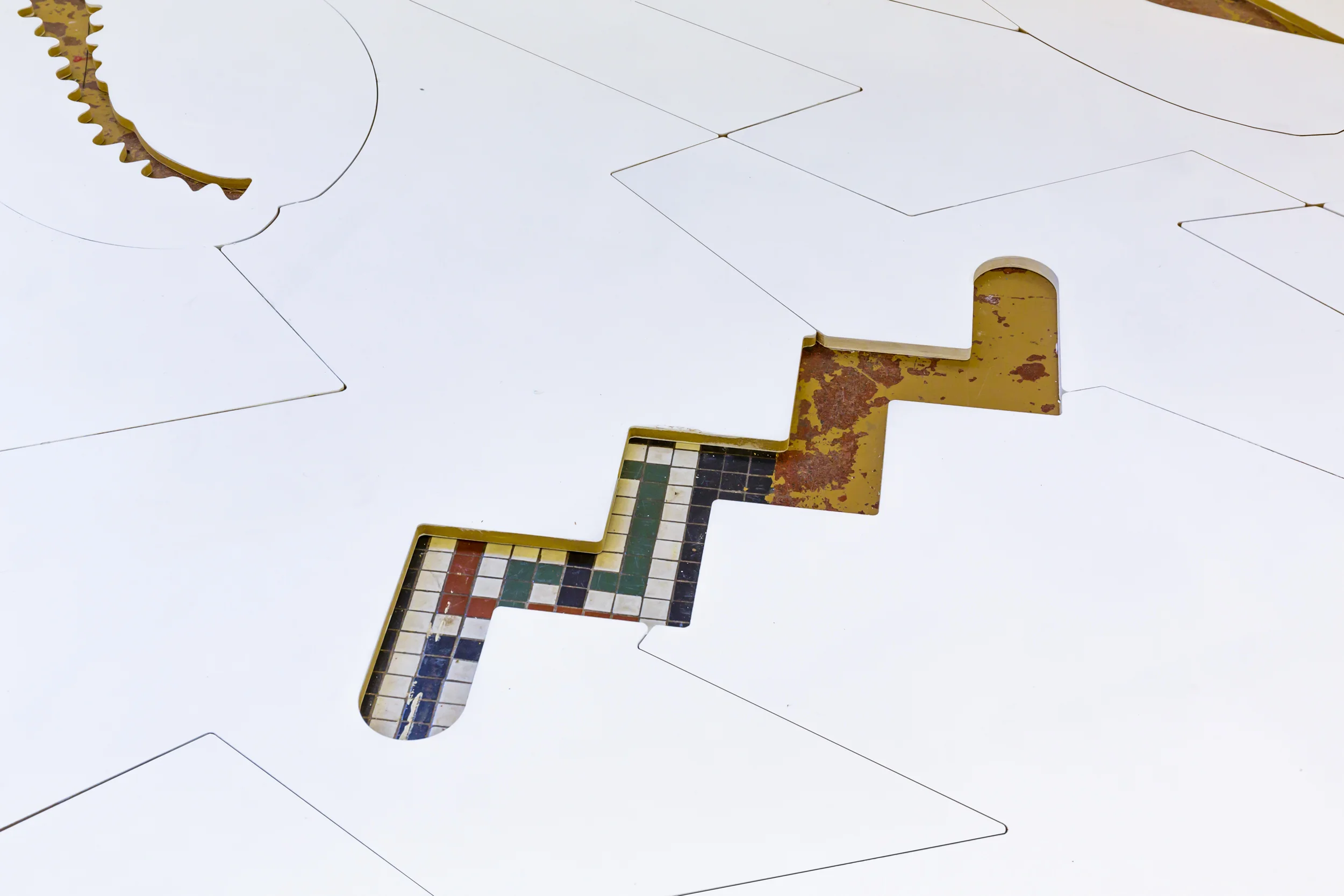 ian Lewis - damiendavis_whiteroom_method_0102B.jpg