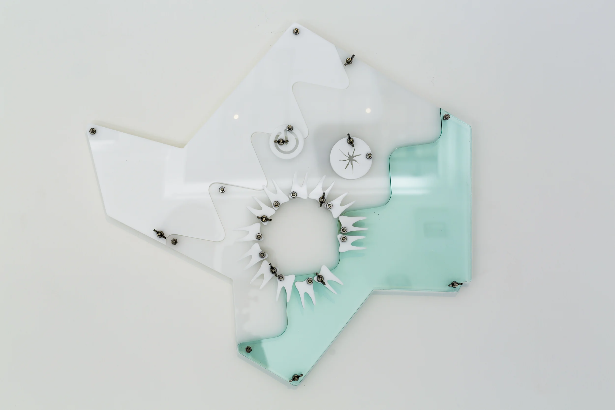 ian lewis - damiendavis_whiteroom_method_0492.jpg