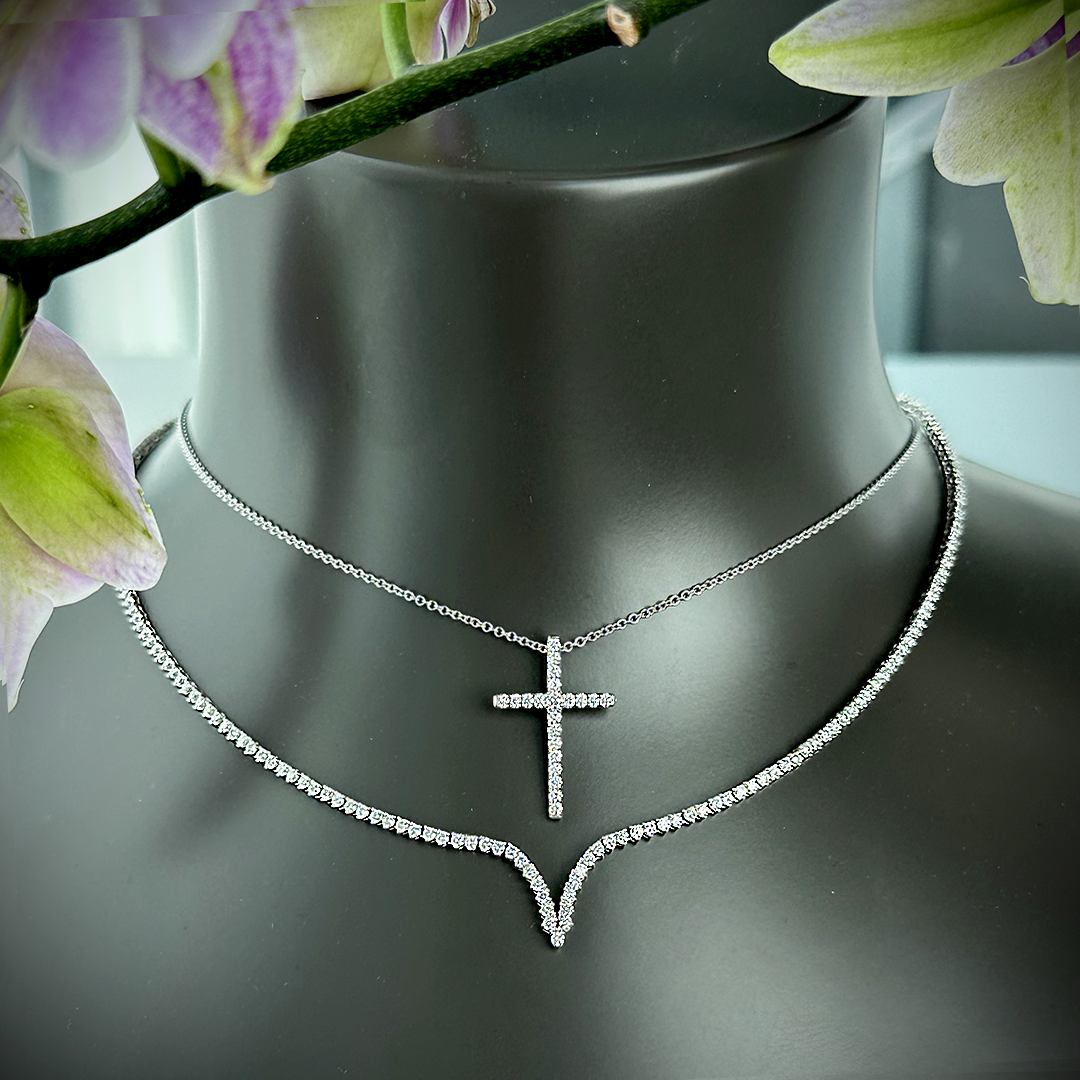 Memoire Trinity Diamond Necklace | Schwanke-Kasten Jewelers