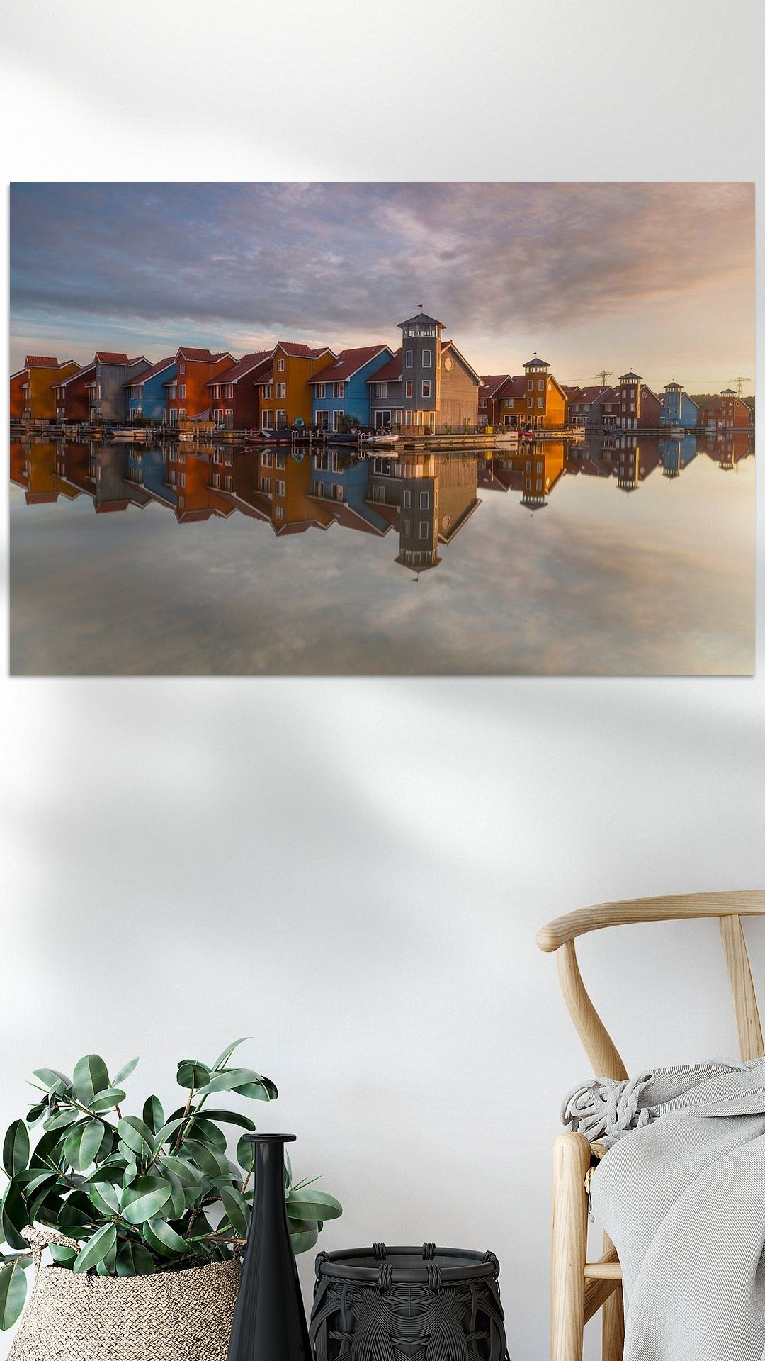 Werk aan de Muur-369761-Landschap gekleurde huisjes bij het water tijdens zonsopkomst-Marcel Kerdijk-1080x1920-Stoel en plant-instagramReel.jpg