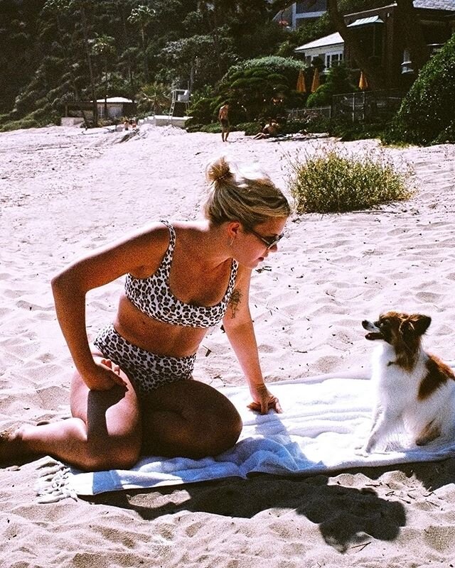 Beach days will happen again &mdash; @levithepapillon @elle__oh_elle arguing on the cream infinity towel.