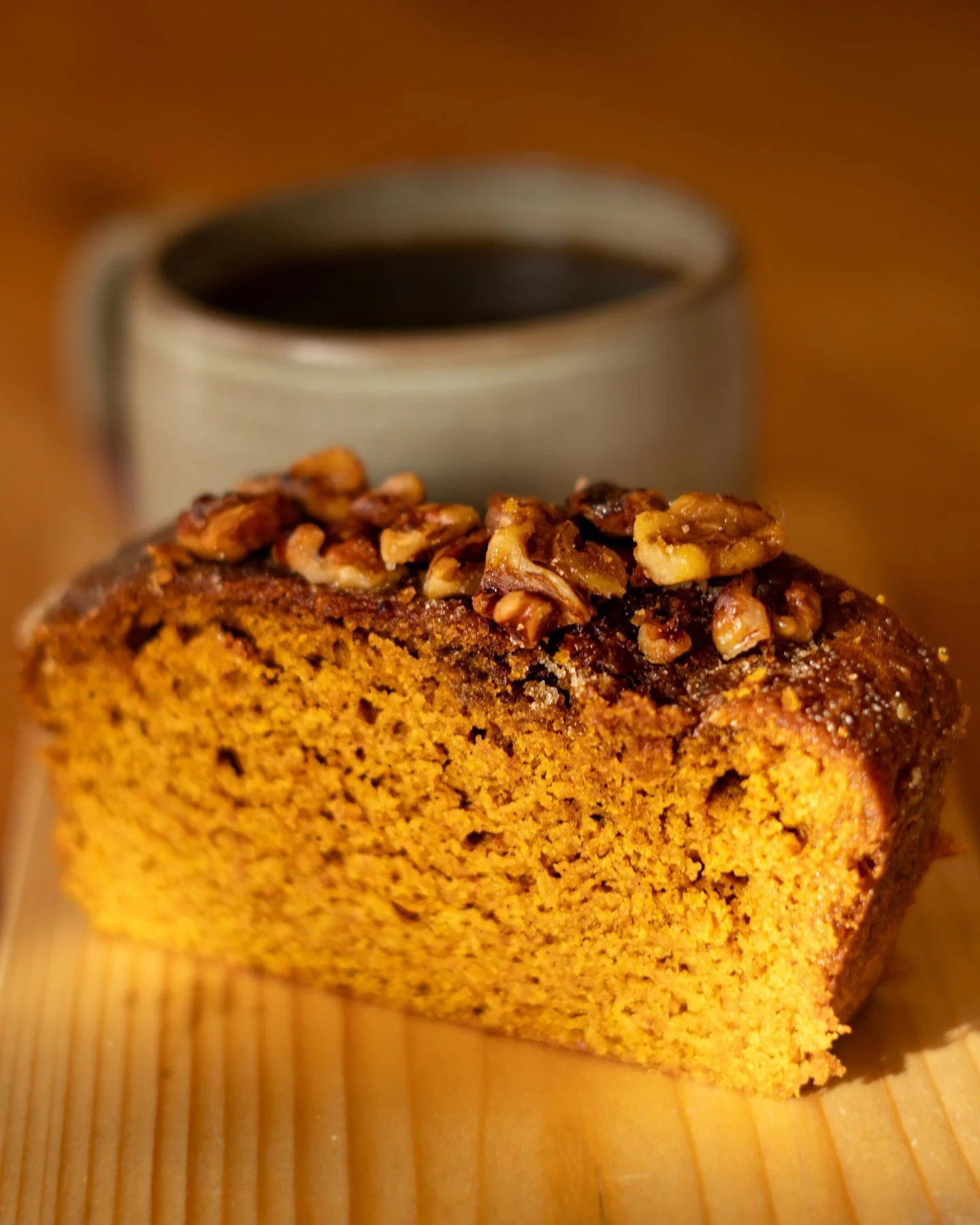 Our Pumpkin Loaf with maple drizzle is bringing all the fall feels! Spiced just right, super moist, and topped with a maple drizzle that&rsquo;s basically autumn in dessert form. 🍂

#braggcreek #vegan #plantbased #yyc #supportlocal #foodstagram #alb