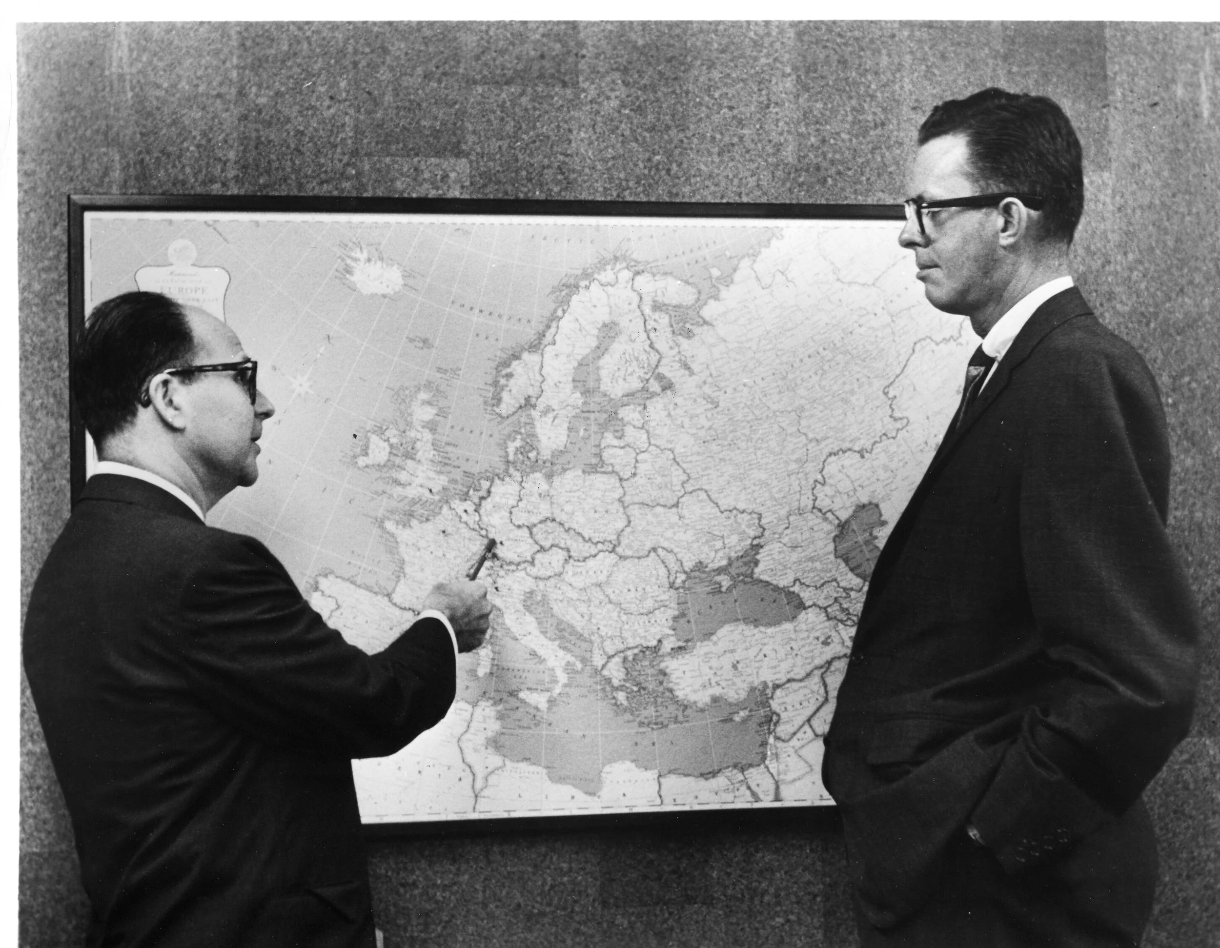 burson-and-marsteller-1960.jpg