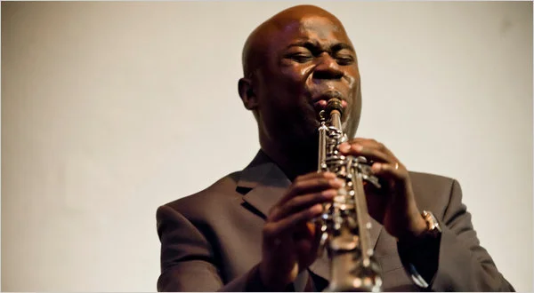 KEYED UP! & Bar Lunatico present Sam Newsome Trio!