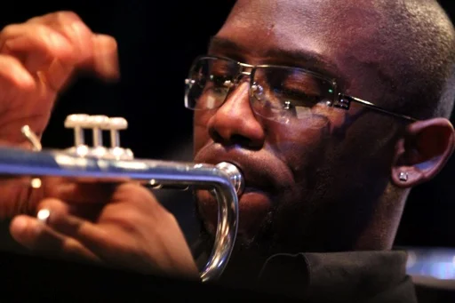 JAMES GIBBS III W/THE LOW KEY TRIO JAM SESSION