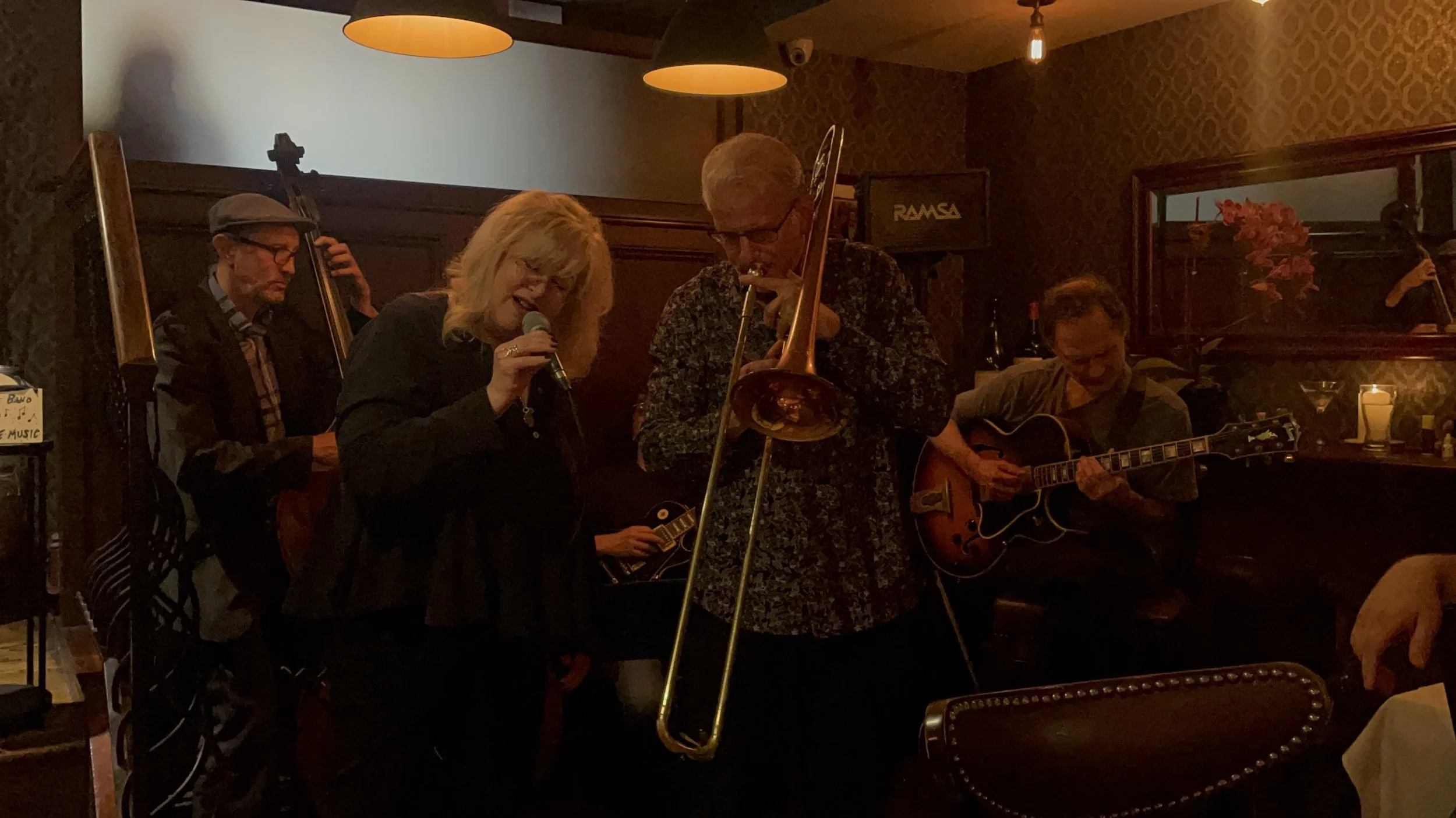 FRIDAY NIGHT JAZZ WITH JEANNE GIES AND SPECIAL GUESTS (Midtown)
