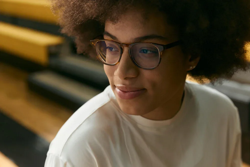 Olivia Miles // glassesUSA.com