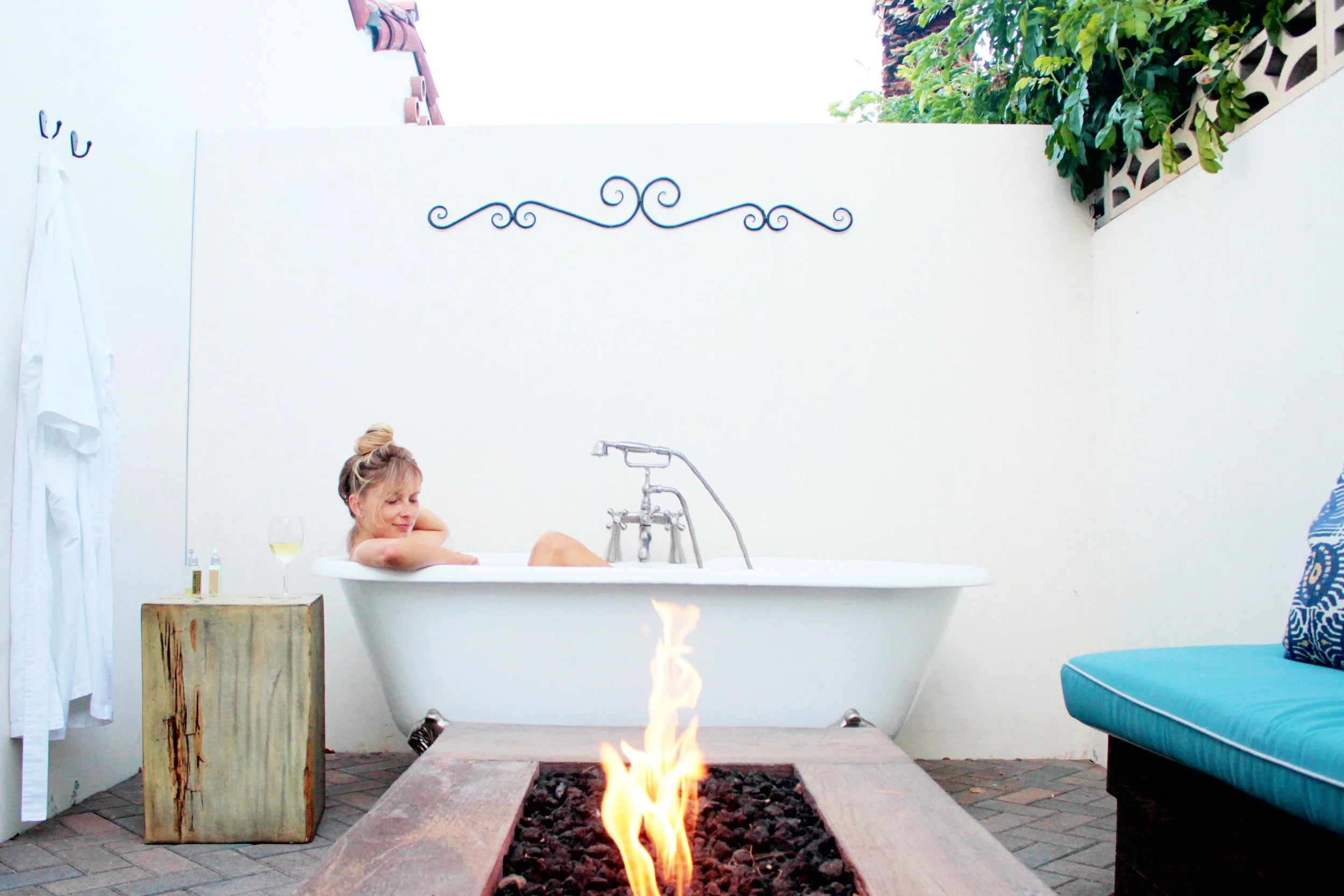 La Serena's private outdoor tub and fire pit 