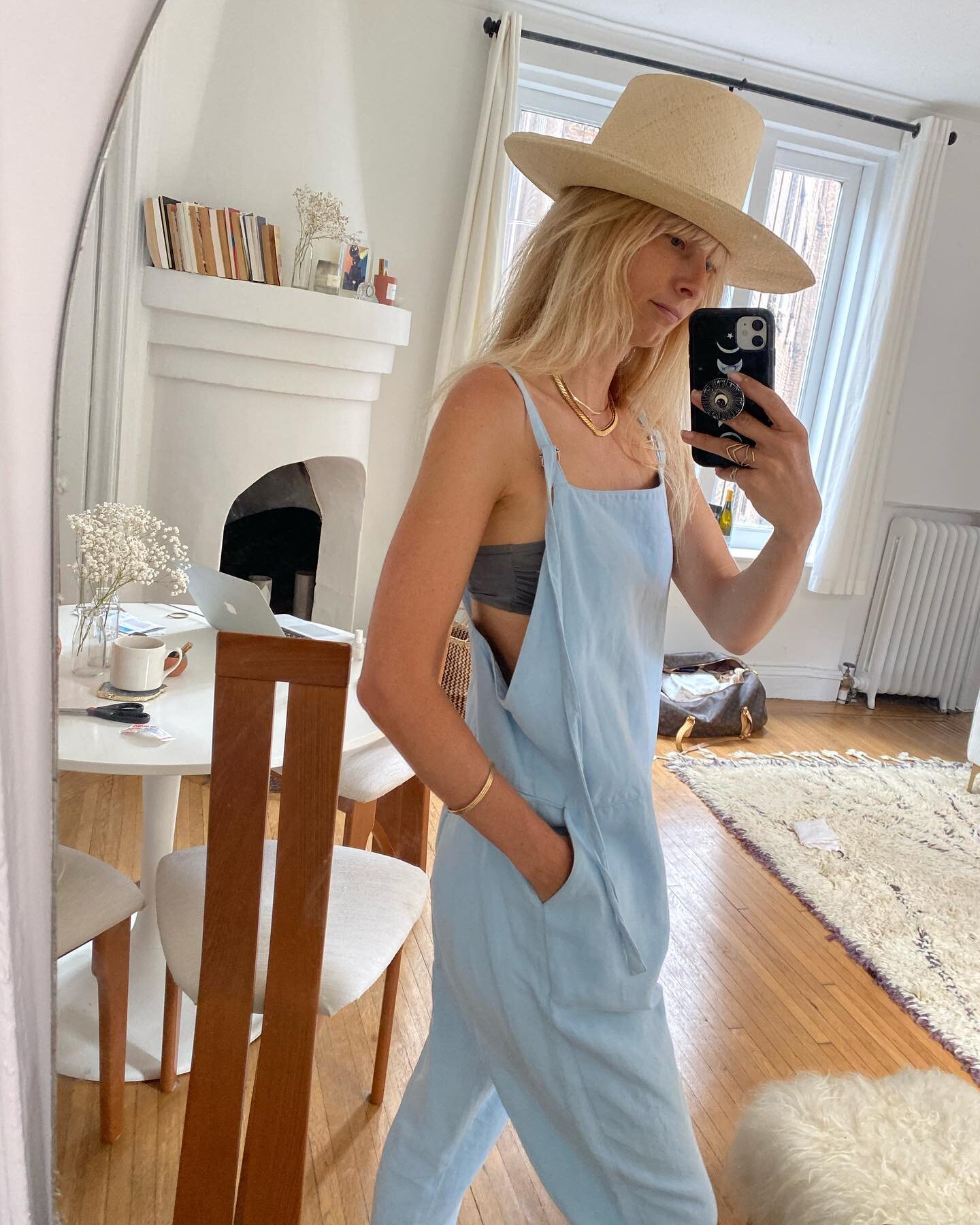 If I dress like a farmer, will I manifest a farm? Maybe I&rsquo;ll just go to the farmer&rsquo;s market instead. 🌞 Get 15% off any @freedom_moses_official beach slides (last photo) &lsquo;till Sept 13 using code Natalie15. 

Enjoy! Xx