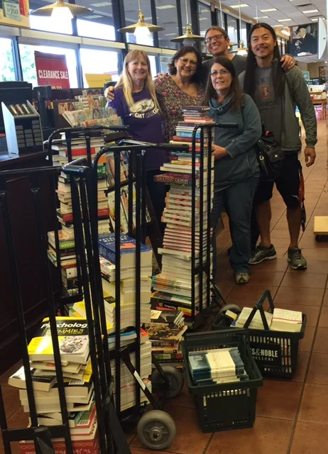 Barnes & Noble donates $4,300 in books to Columbus High