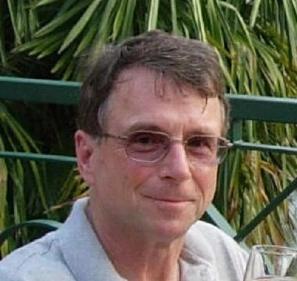 Frank Kearns to read his poetry at Stay Gallery