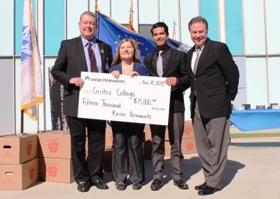 Downey Kaiser hospital donates to veterans group