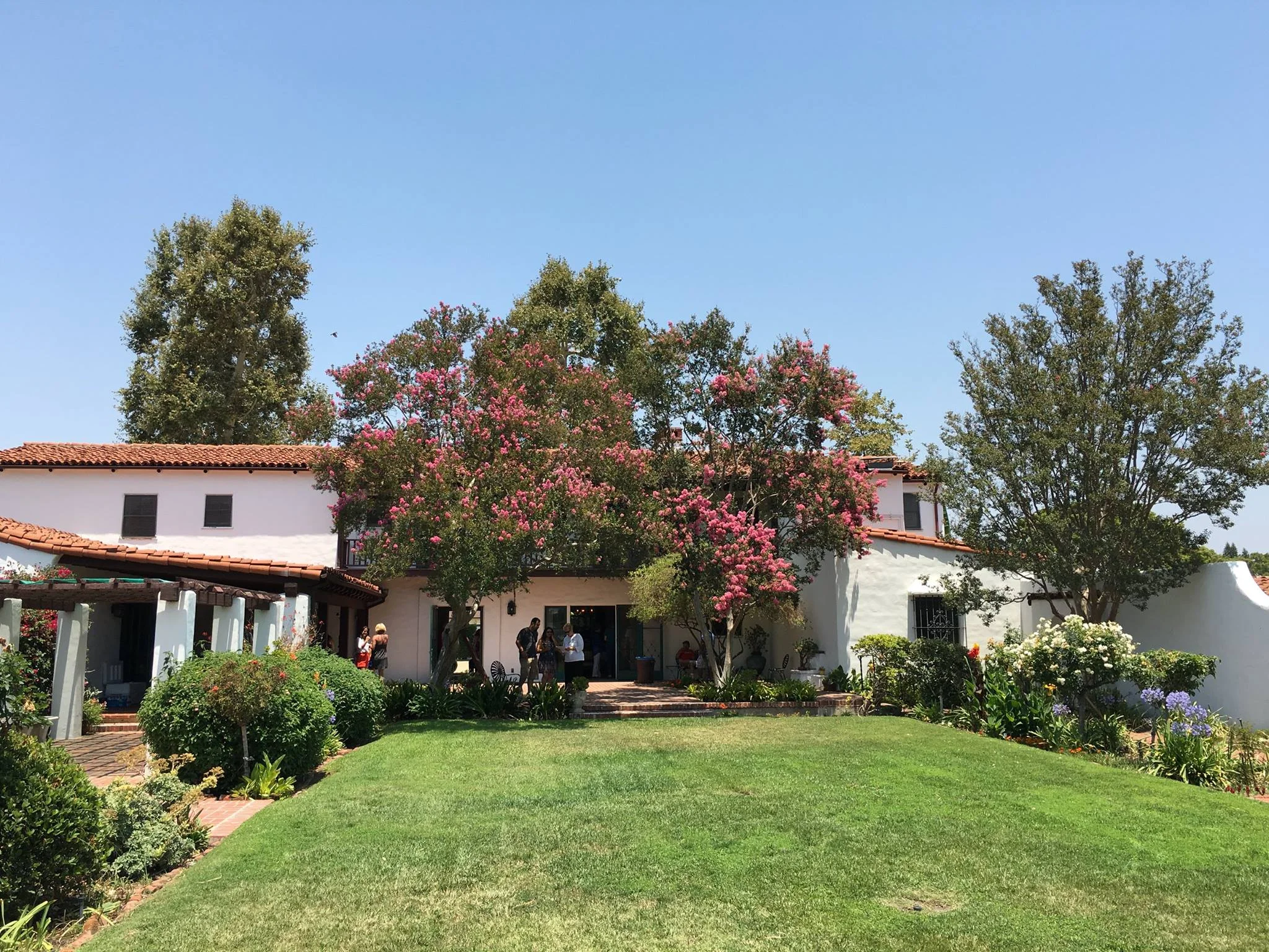 Downey residents enjoy rare tours of historic estate — The Downey Patriot