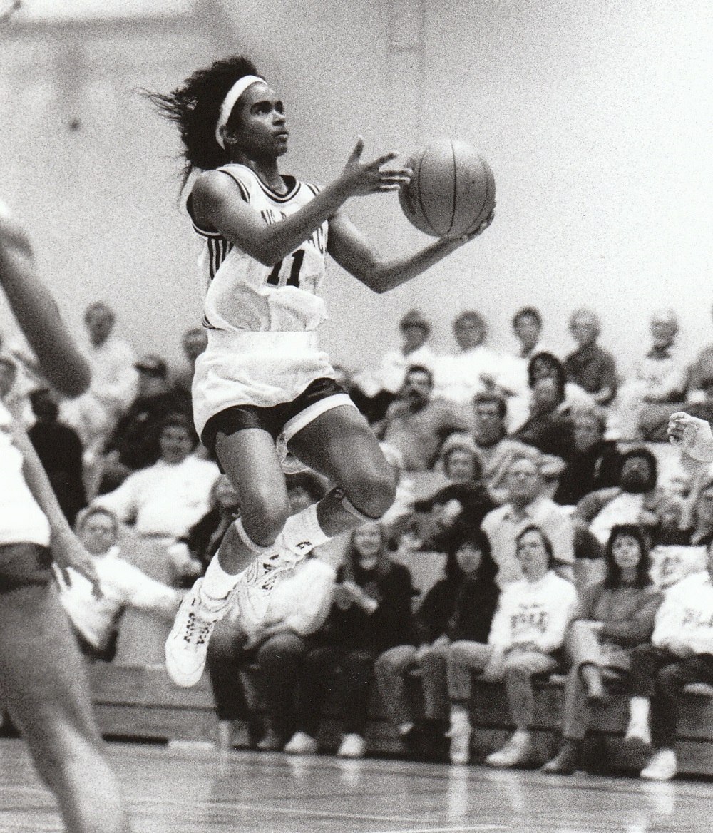 Lynwood High athletic director inducted into Indiana Basketball Hall of Fame