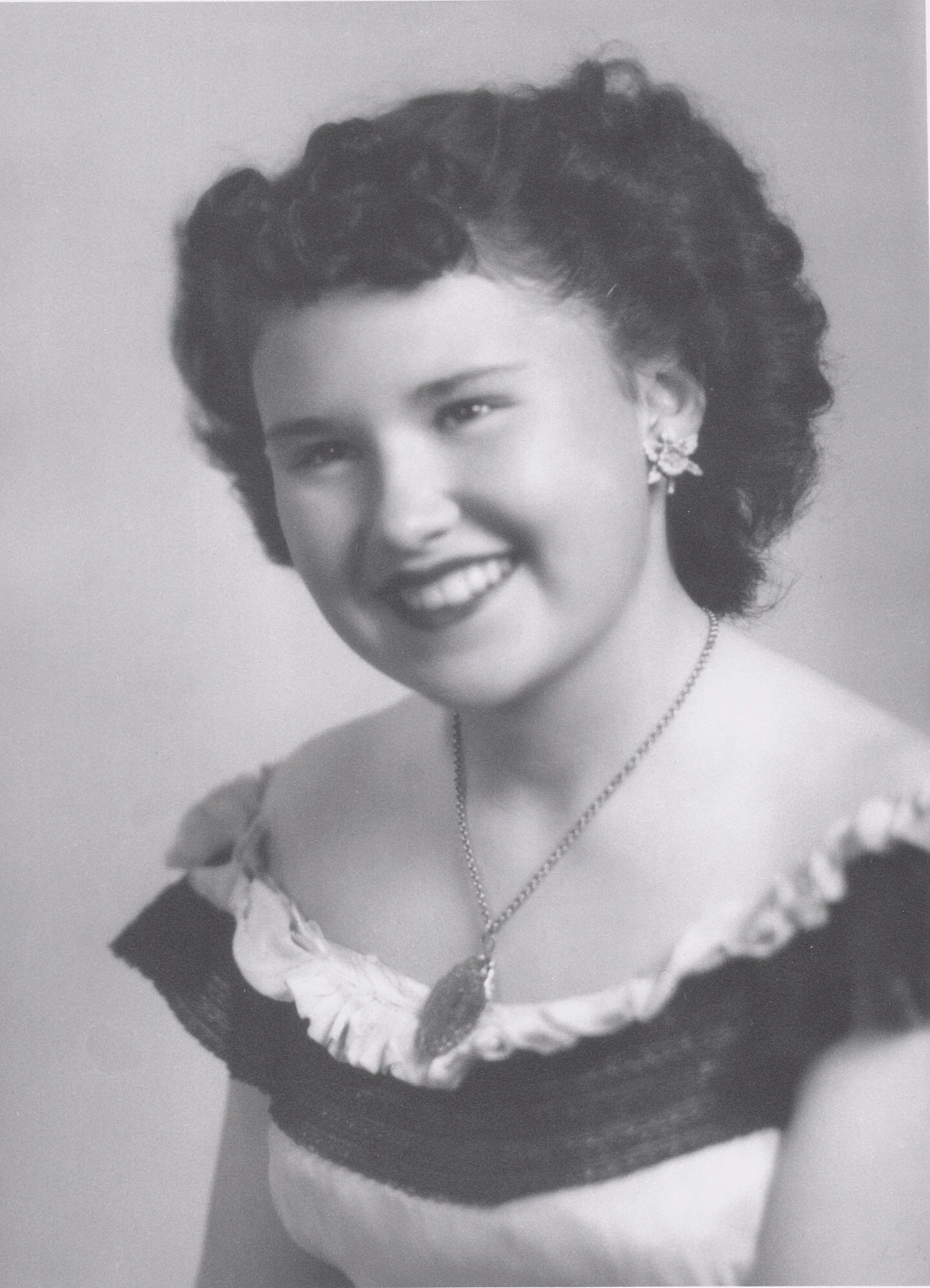 Louise Evelyn Castillo