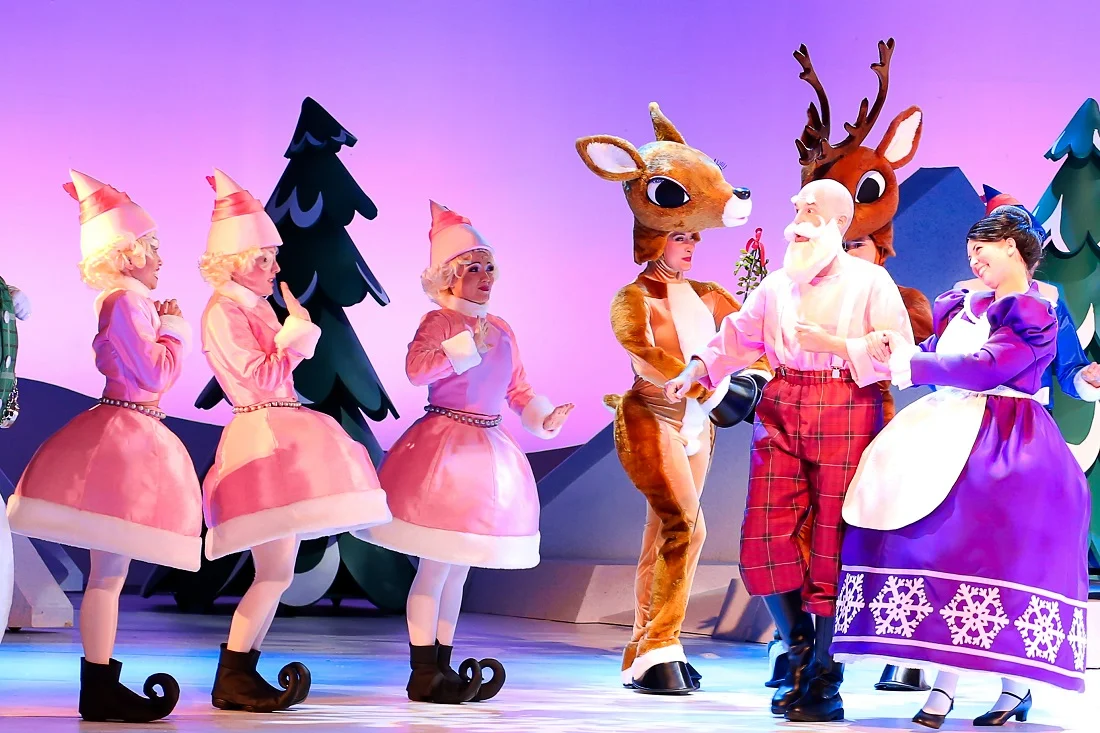 Santa_Mrs Claus_and_Elves.jpg