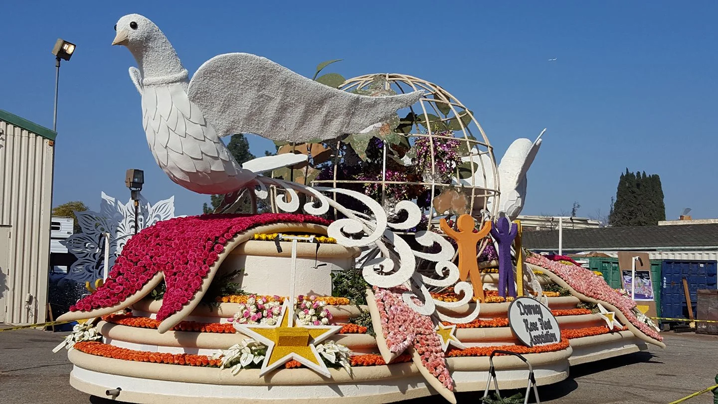 Downey Rose Float Wins Queen Trophy At 129th Rose Parade The