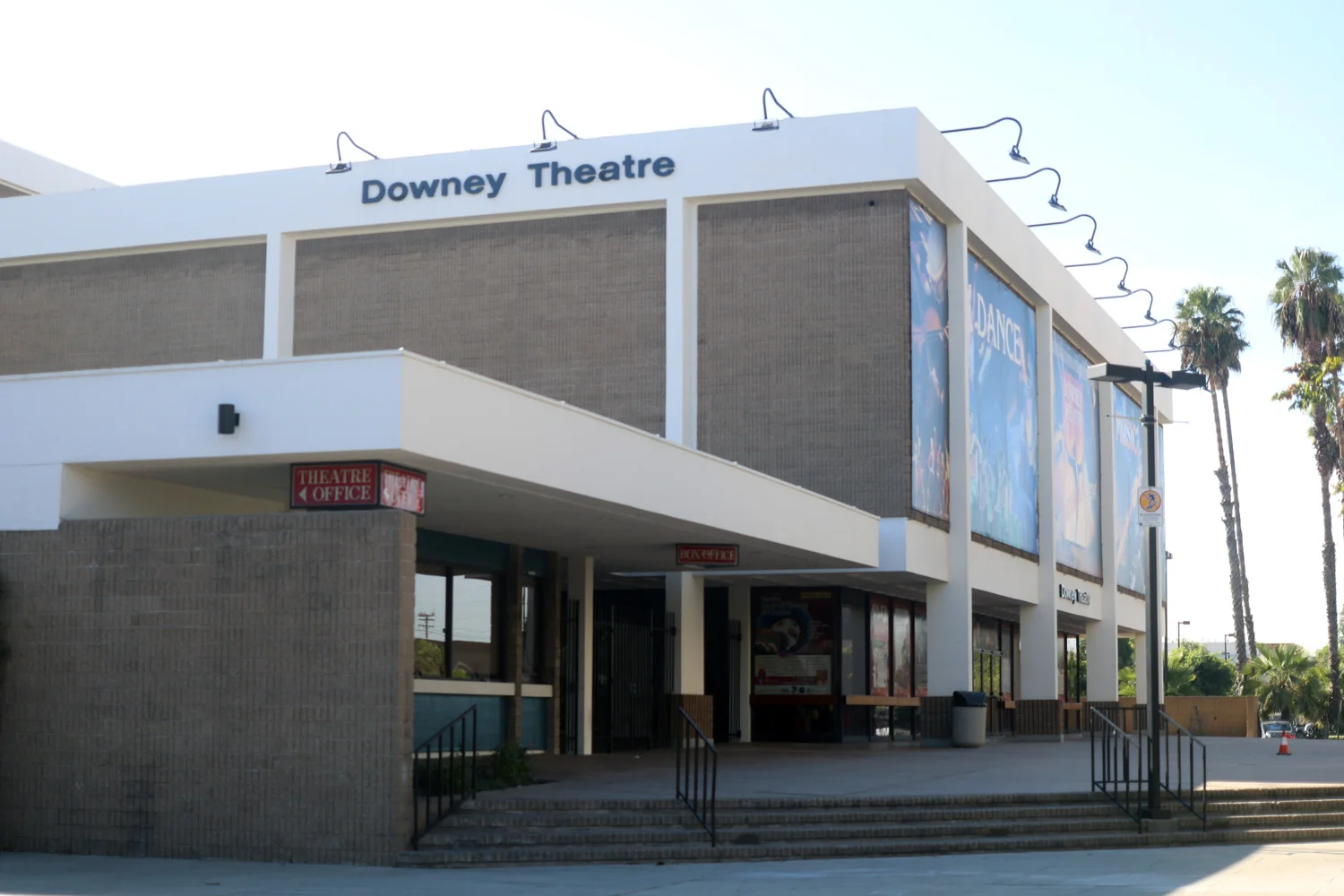 Downey extends theater management deal with VenueTech