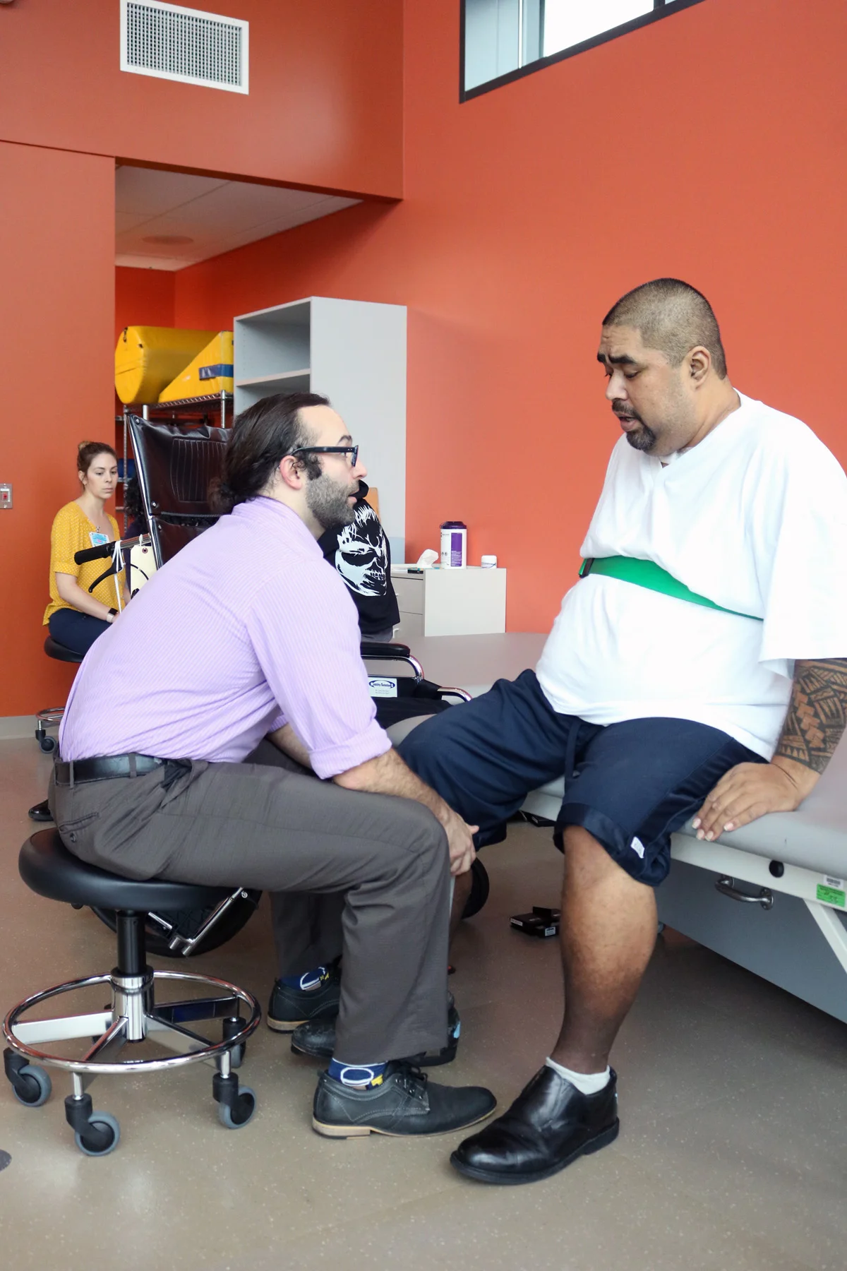 PHOTO BY ALEX DOMINGUEZ A patient goes through physical therapy at Rancho’s new outpatient building.